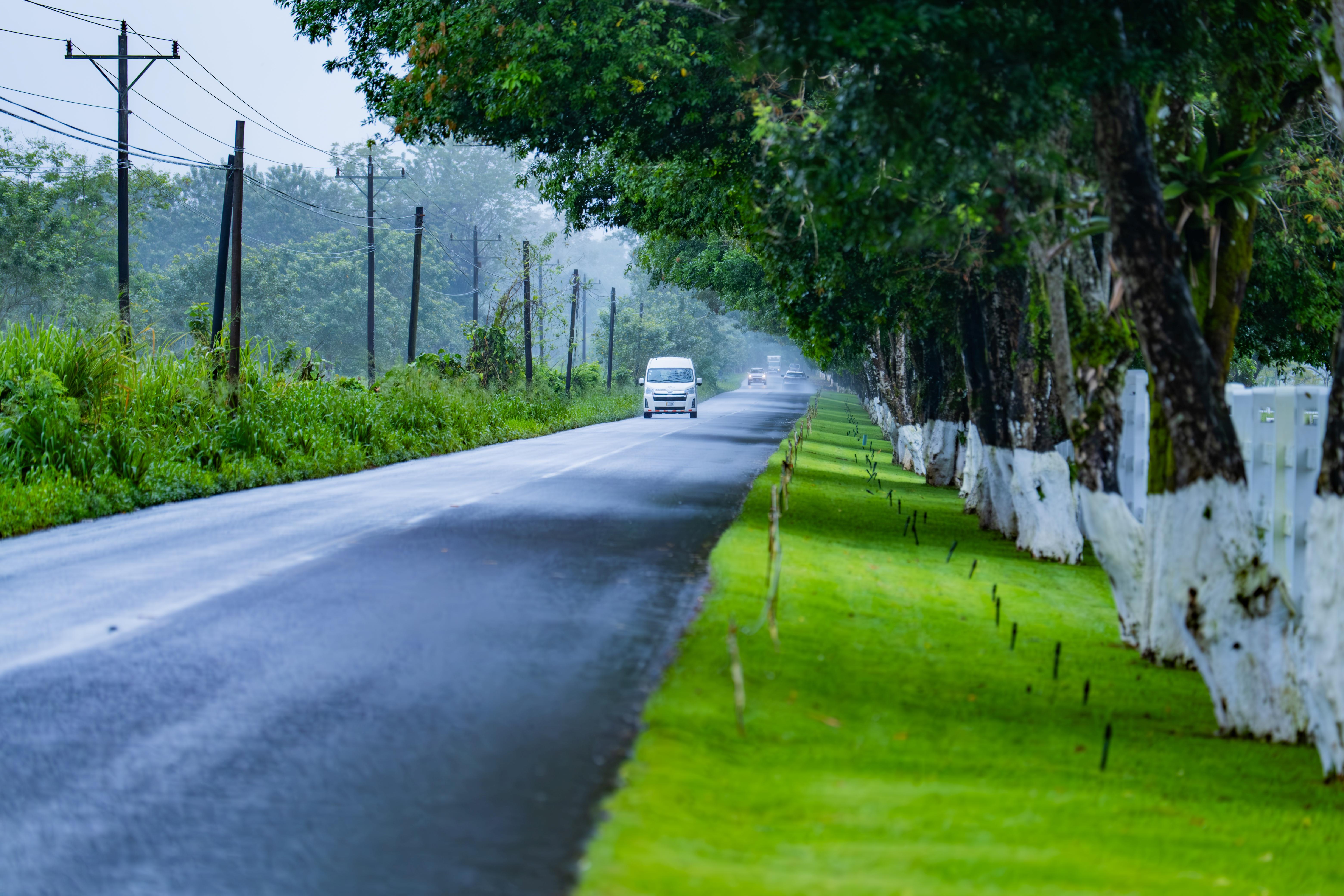 San José to La Fortuna: Shared Airport Shuttle by Volcano Travel