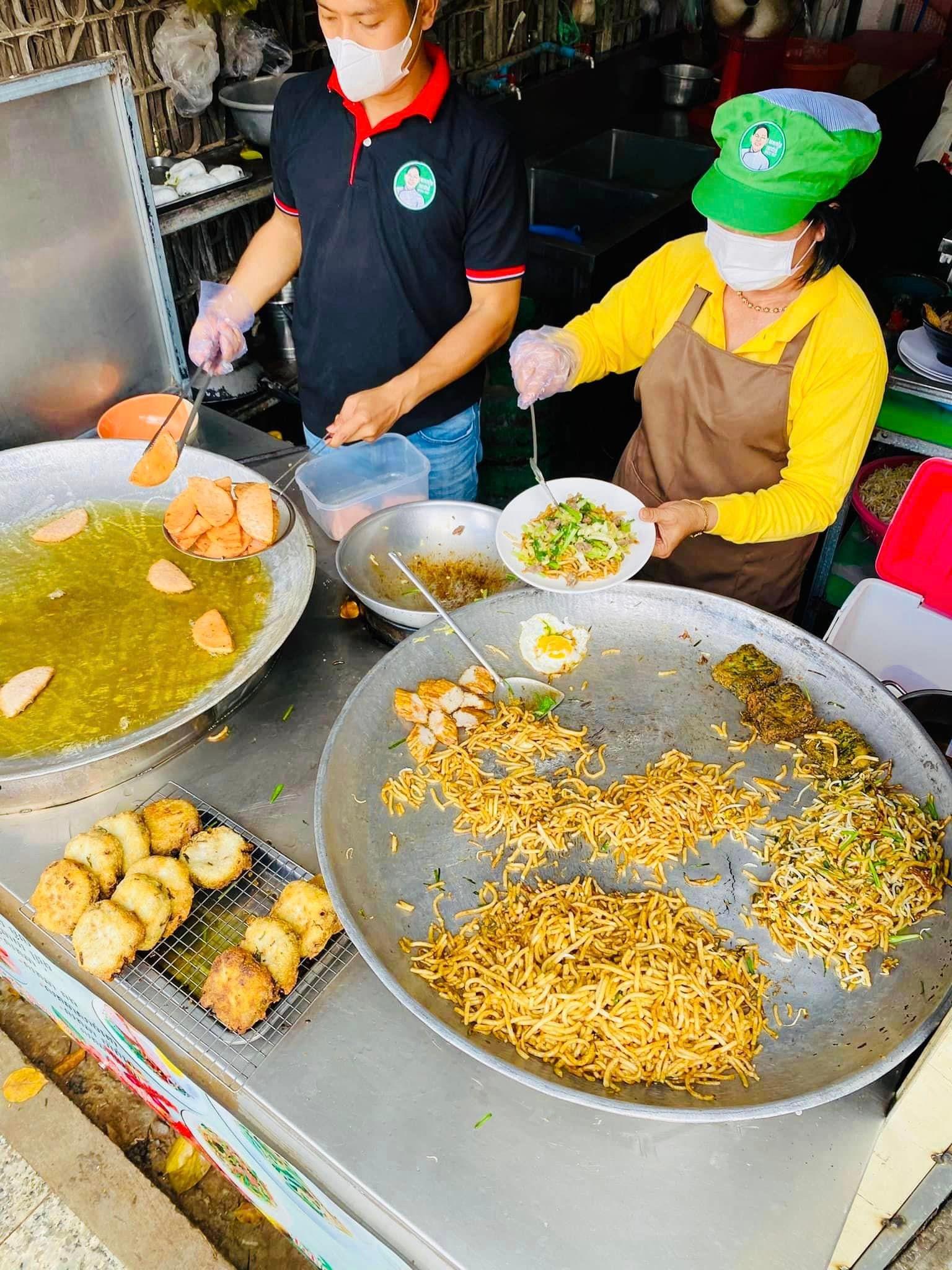 Siem Reap Evening Street Food Discovery Tour