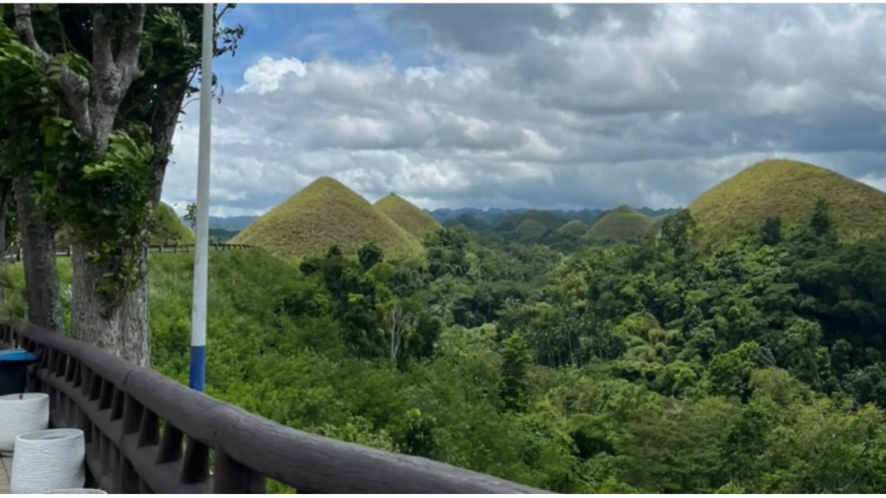 Bohol Full-Day Discovery with River Lunch & Tarsier Encounter