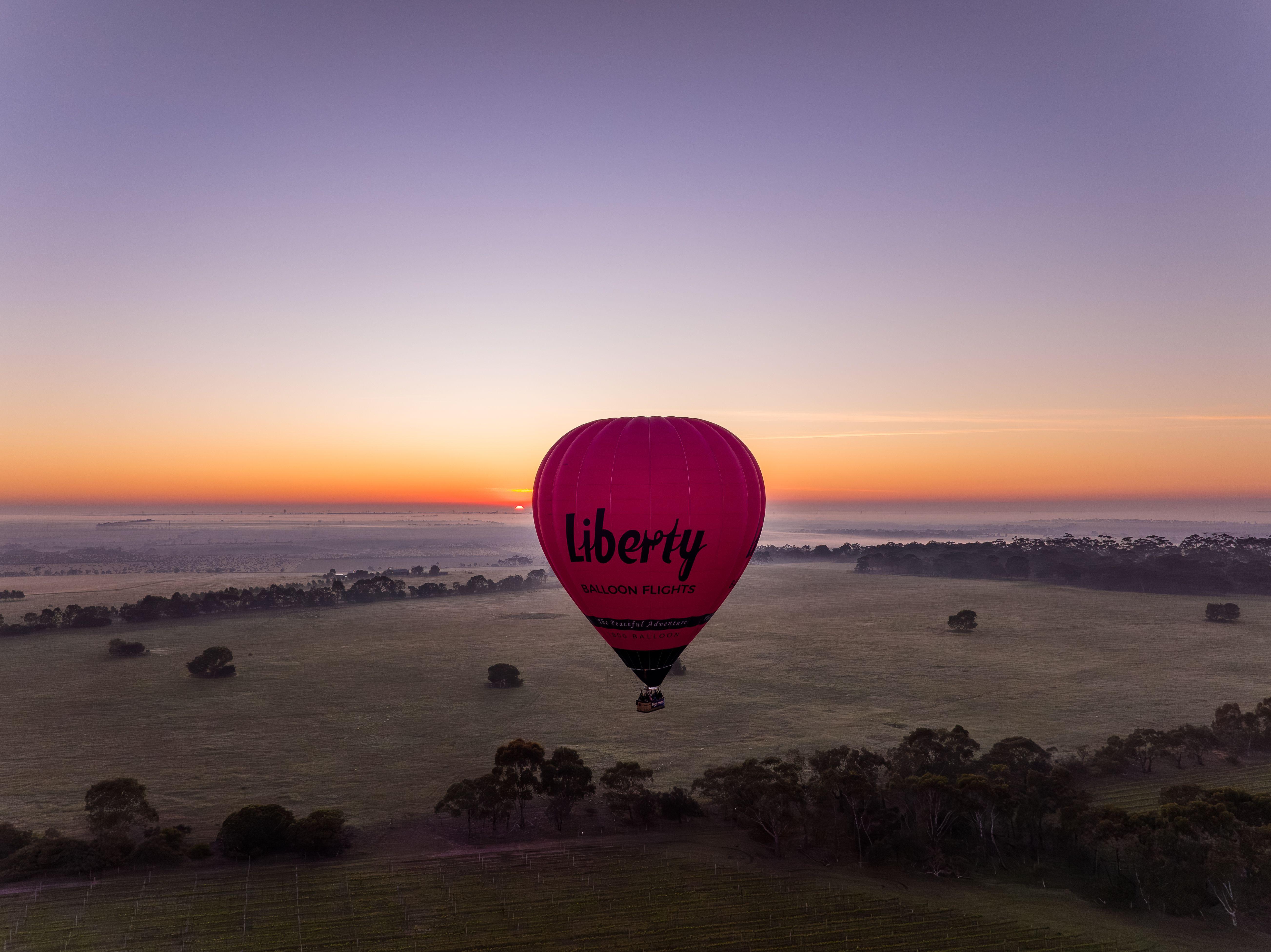 Geelong Sunrise Hot Air Balloon Flight with Champagne Breakfast