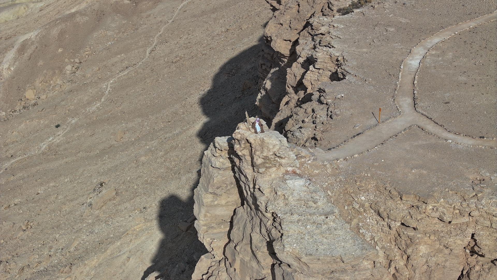 Edge of the World & Darb Al-Manjoor Desert Expedition