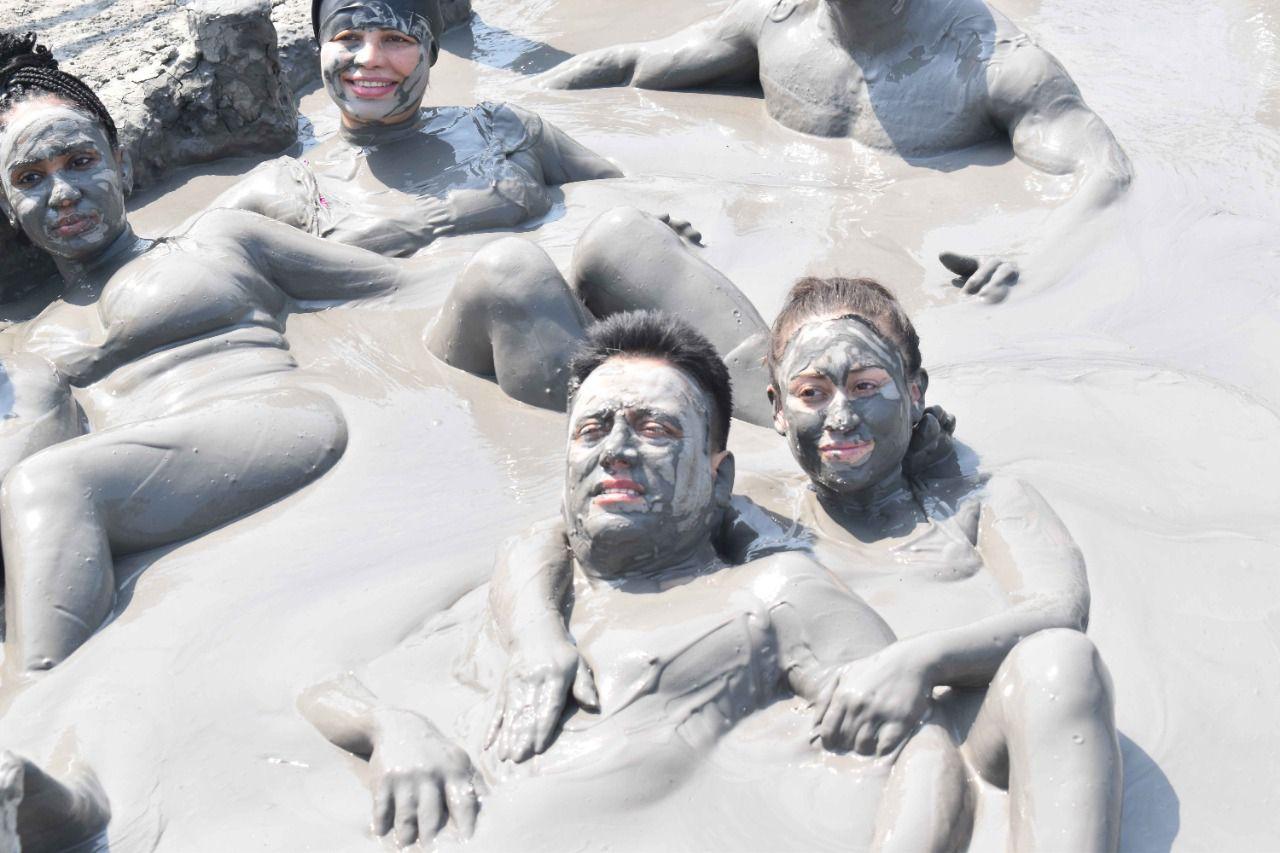 Cartagena Mud Volcano, Beach, and Hotel Pool Day Trip