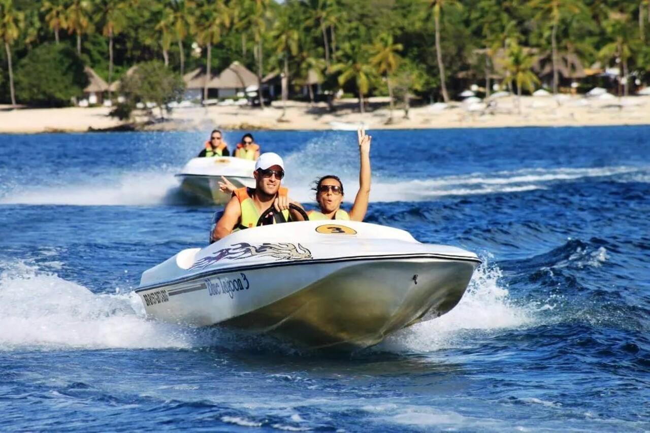Drive-Your-Own Speedboat & Snorkel Adventure