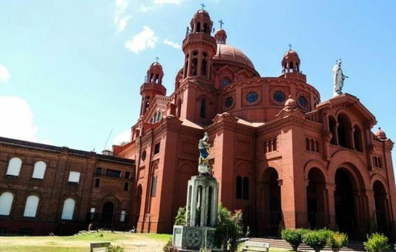 Montevideo Street Food Walking Tour with 5 Tastings