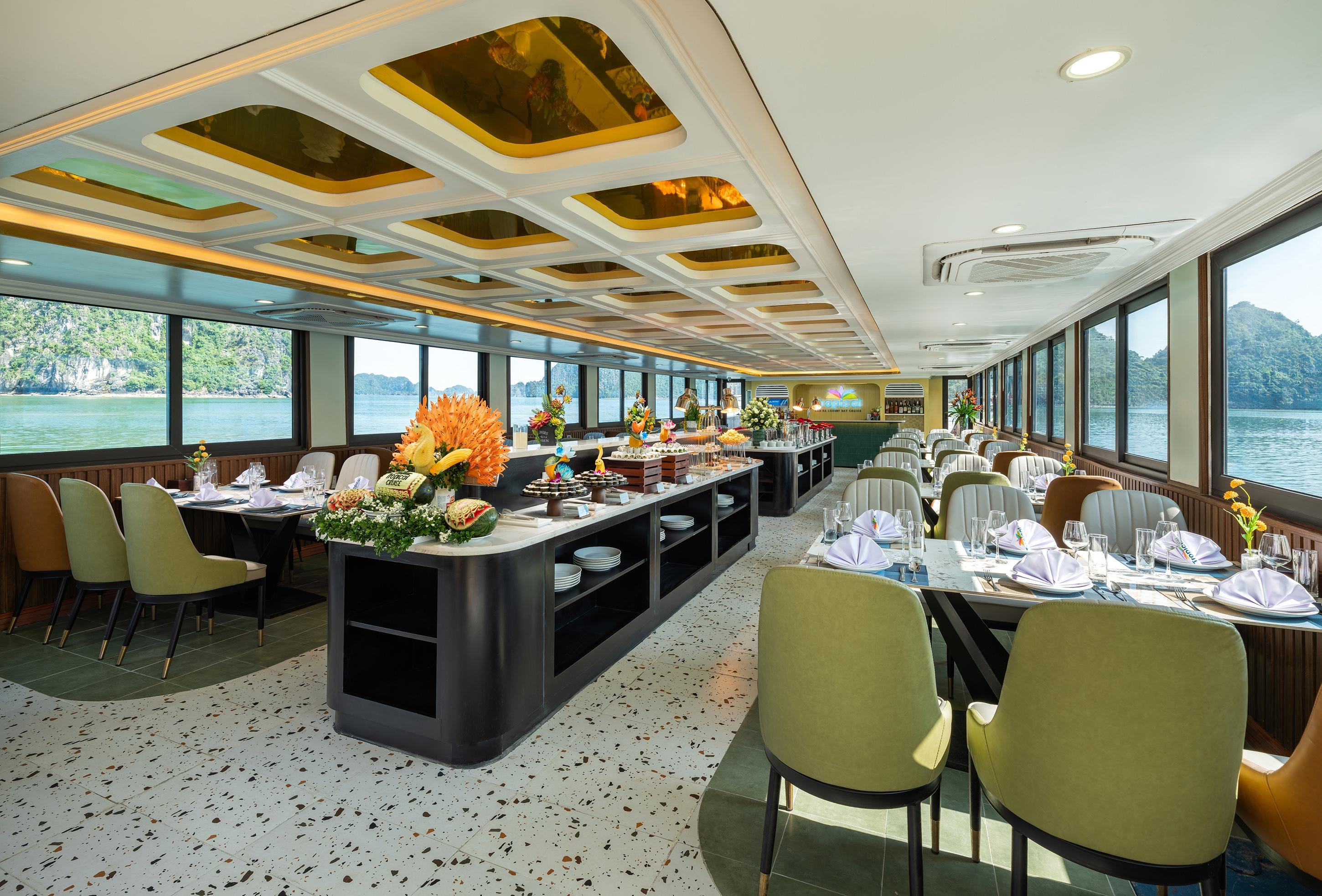 Ha Long to Lan Ha Bay Full-Day Cruise from Hanoi