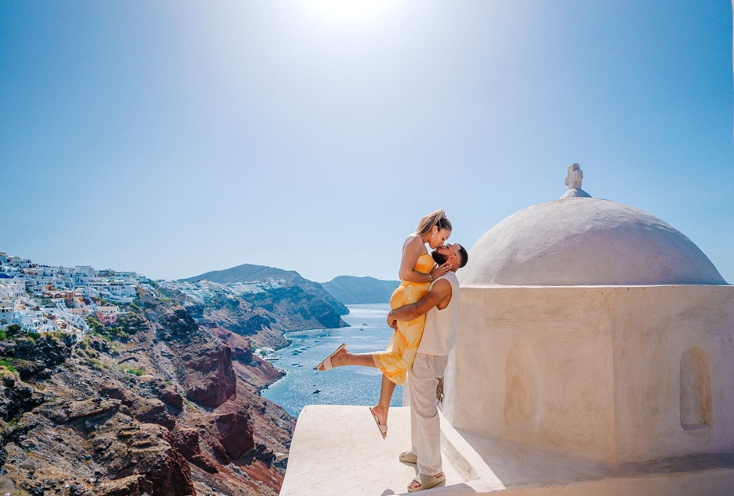 Private Oia Village Photoshoot with Edited Deliverables