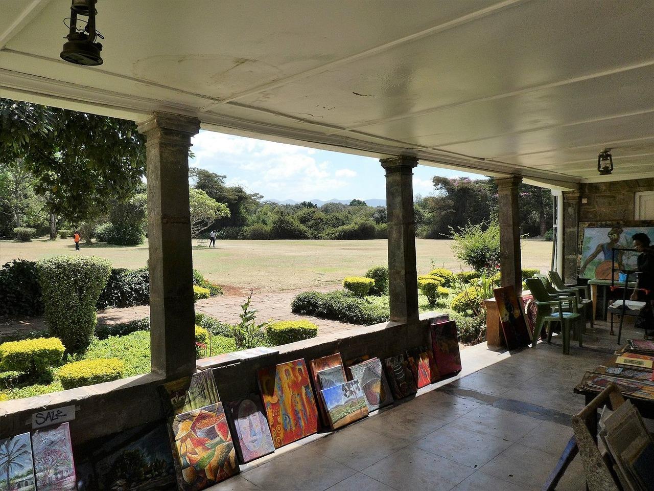 Nairobi Karen Blixen Museum & Giraffe Centre Half-Day Tour