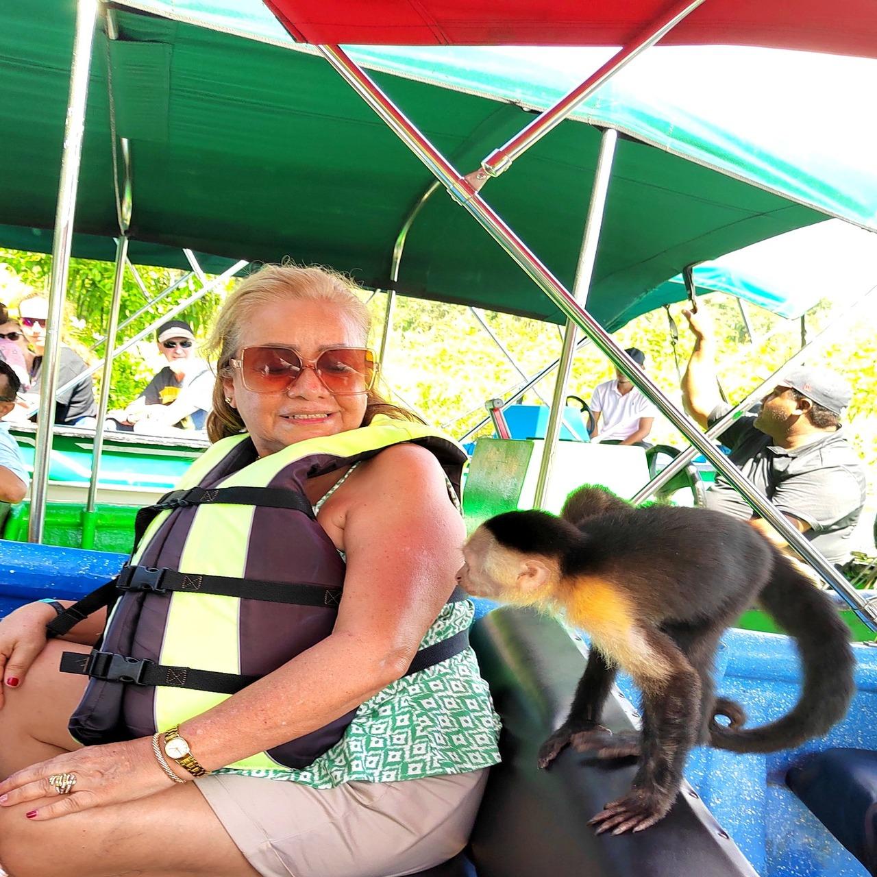 Private Gatun Lake Wildlife & Panama Canal Cruise