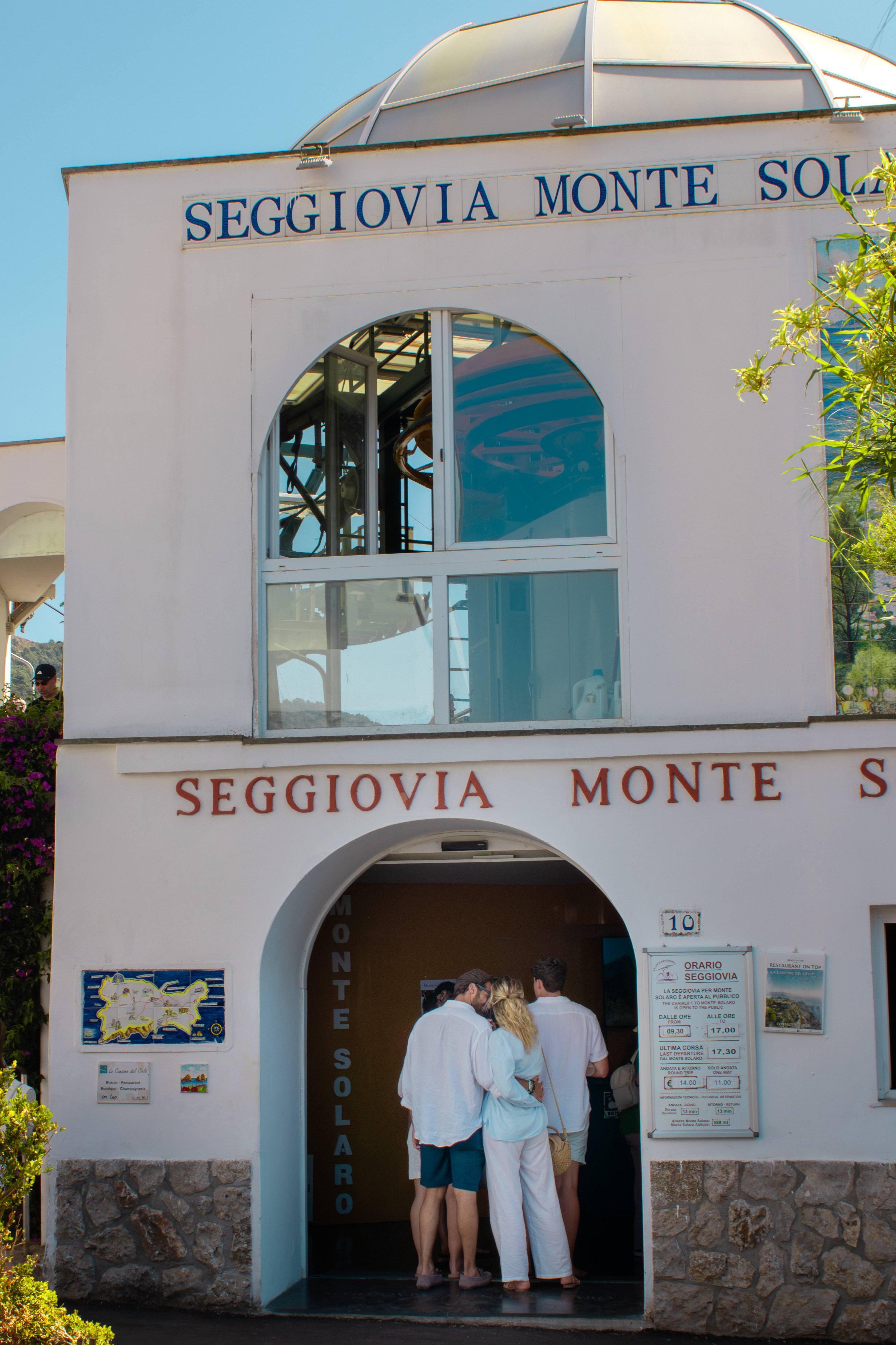 Capri Small-Group Boat Tour from Positano with Lunch & Drinks