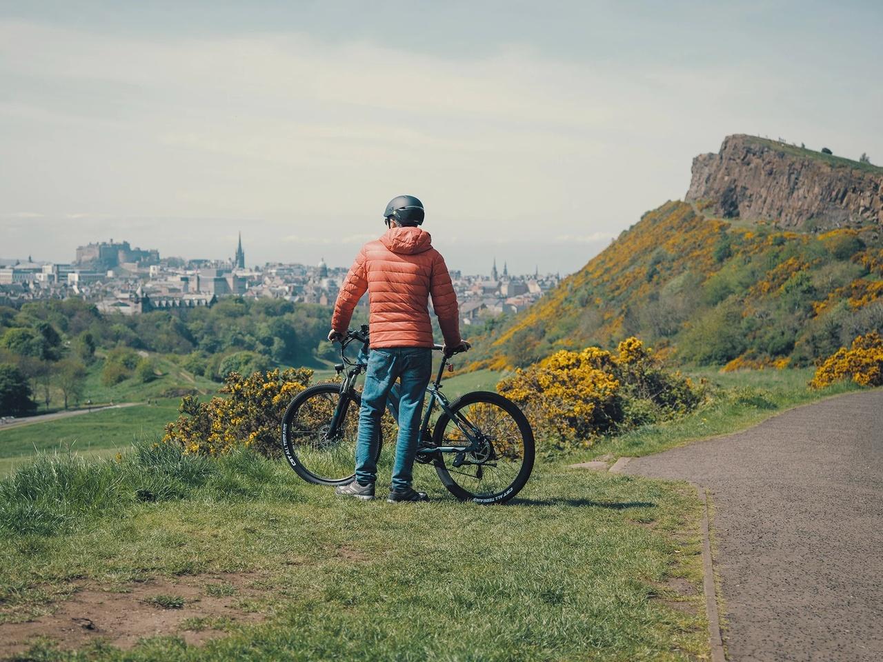 Edinburgh E-Bike Tour with Scenic Views