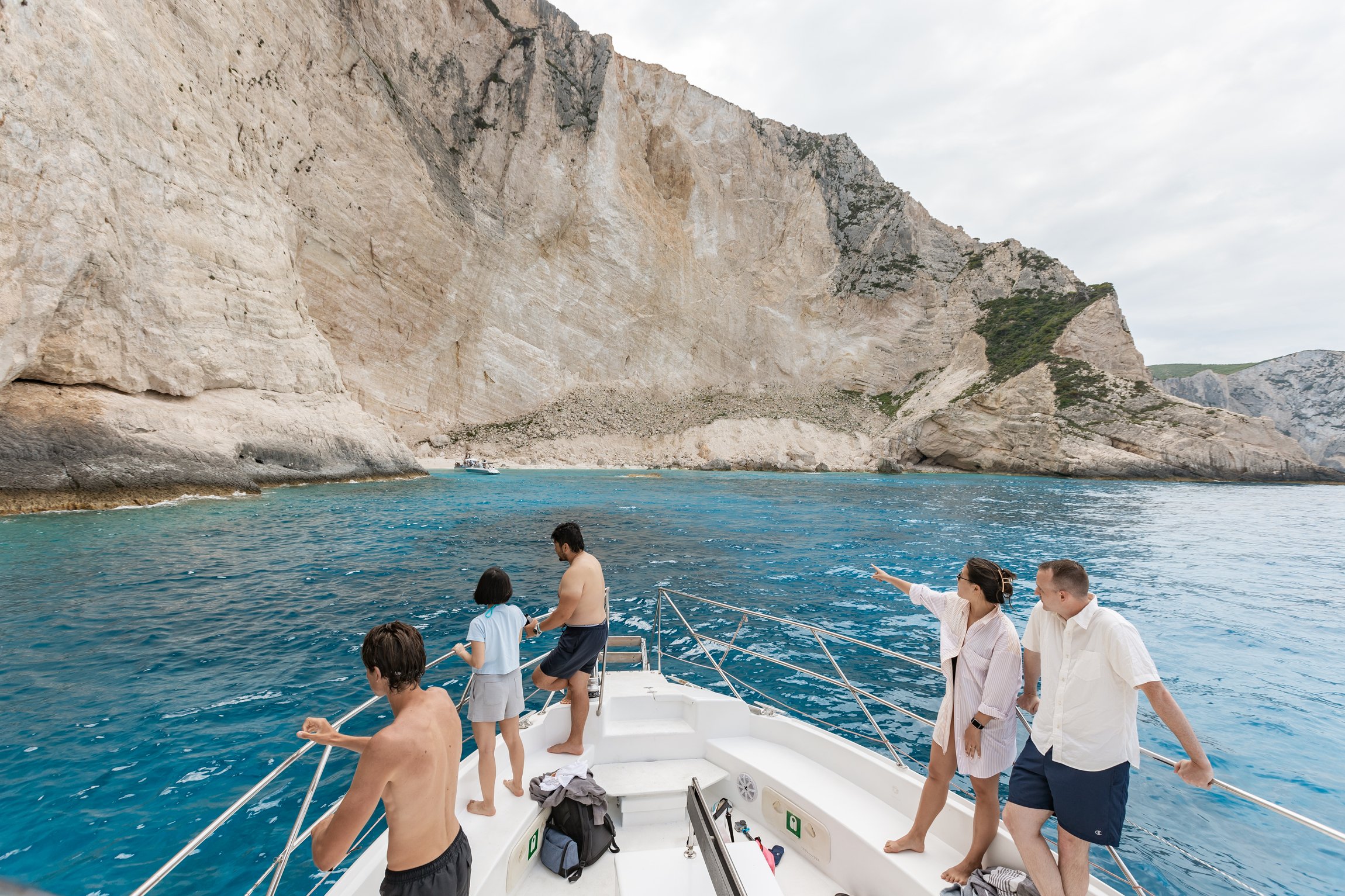 Porto Vromi: Shipwreck, Caves, & White Beach Swimming Cruise