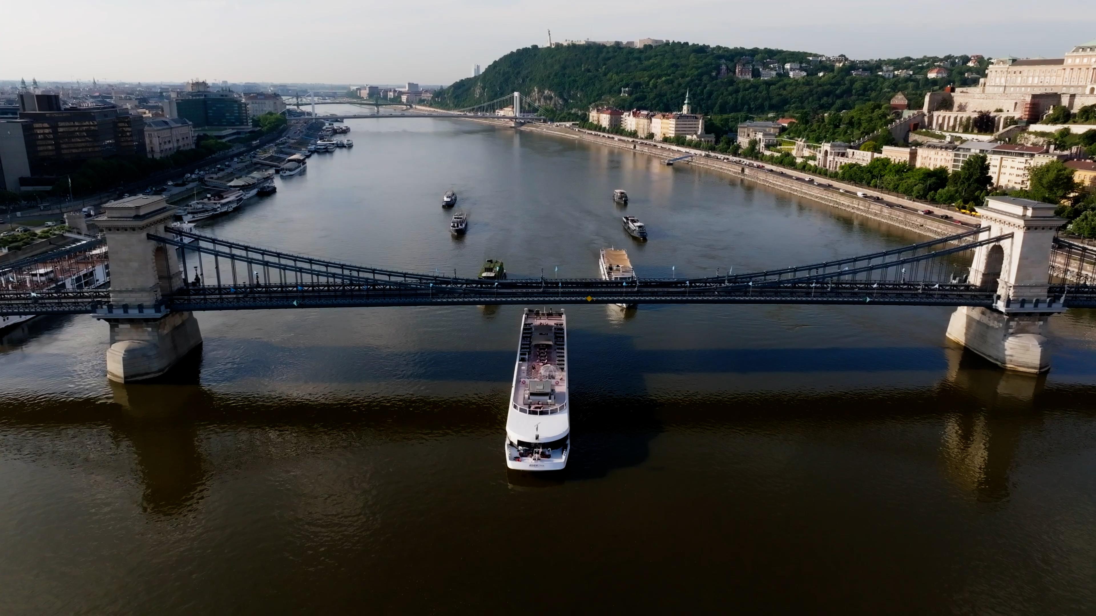 Budapest Dinner Cruise on the Danube — image 20