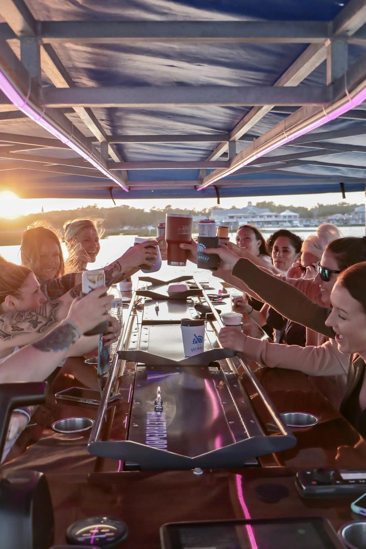 Crociera Happy Hour in Pedal Pub BYOB a Murrells Inlet