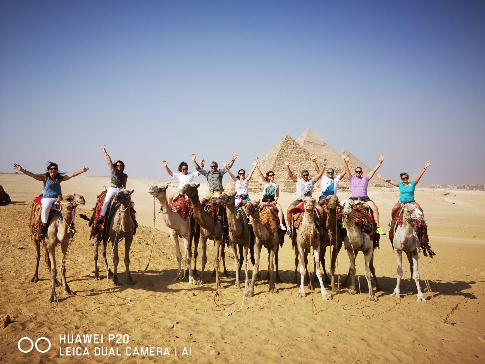 Sharm El Sheikh: Cairo Day Trip by Flight with Pyramids & GEM Museum