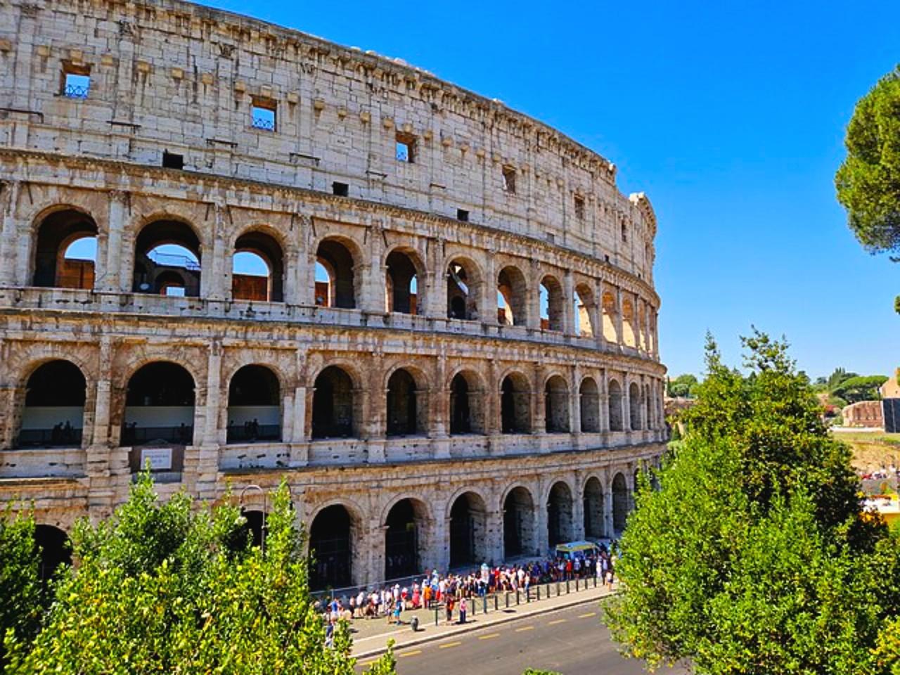 Rome: Colosseum for Kids, a Journey through Gladiators and the Wonders of Rome