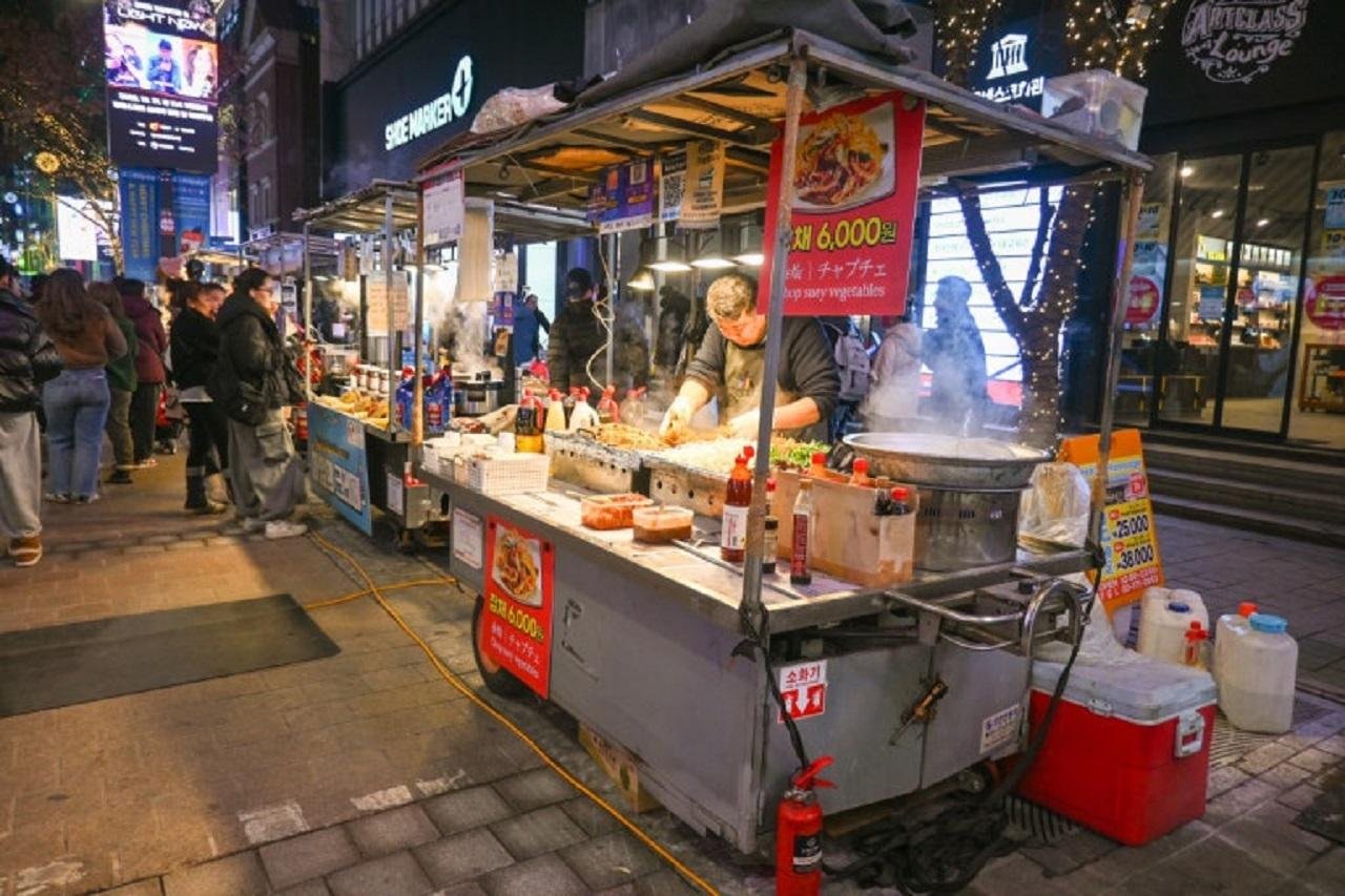 Seoul Night Tour: N Seoul Tower, Namsan Park & Myeongdong