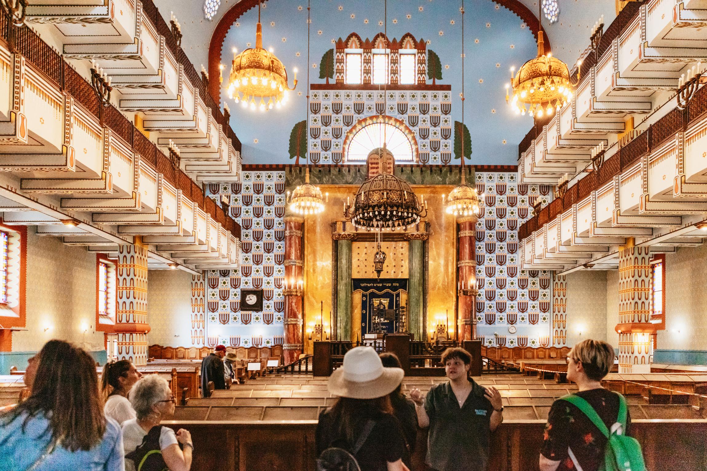 synagogue tour in Budapest — photo 13