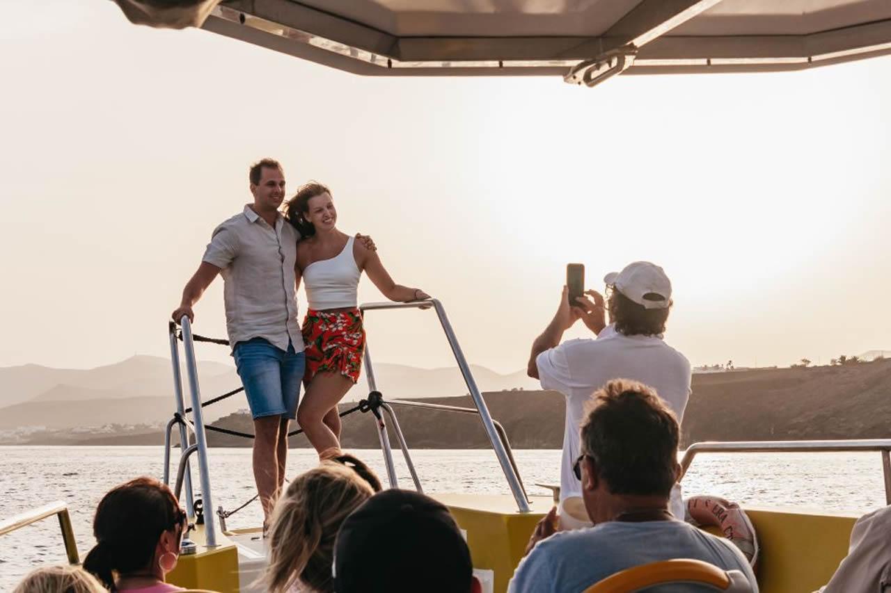 Lanzarote Sunset Speedboat Cruise with Dolphin Watching
