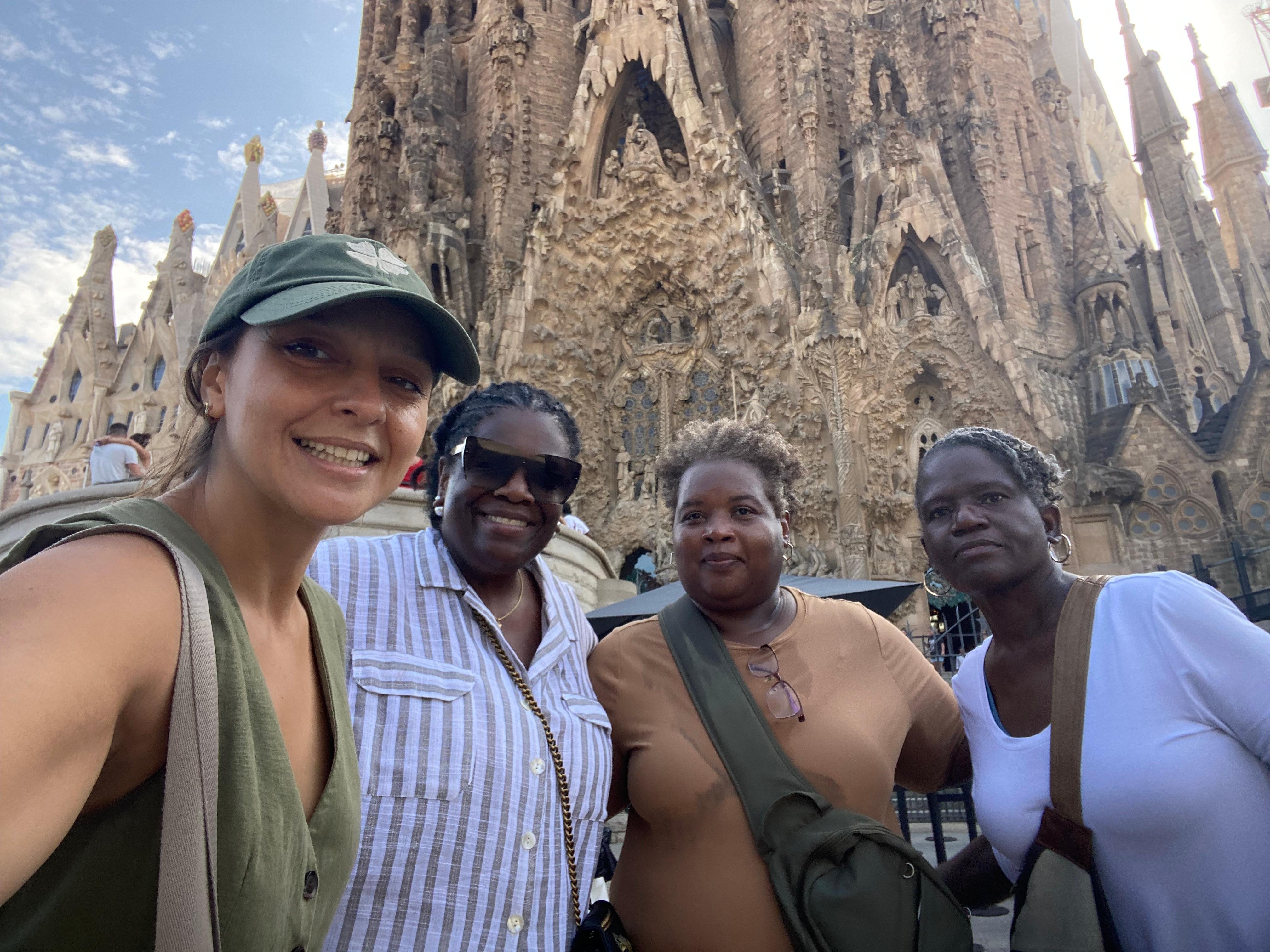 Private Gaudí Walking Tour with Sagrada Familia Entry