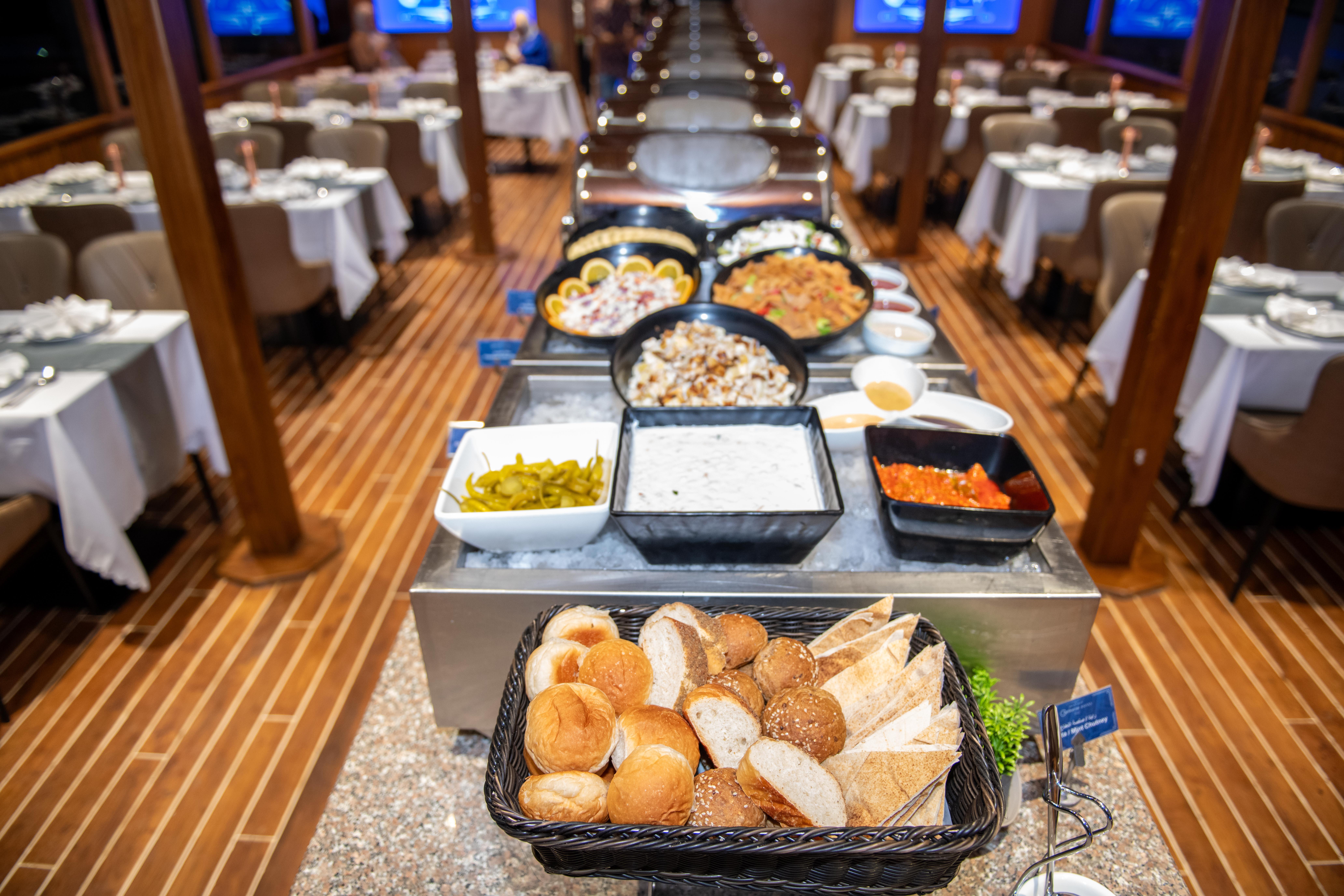 Dubai Marina Luxury Dinner Cruise with Live Entertainment & Open Bar