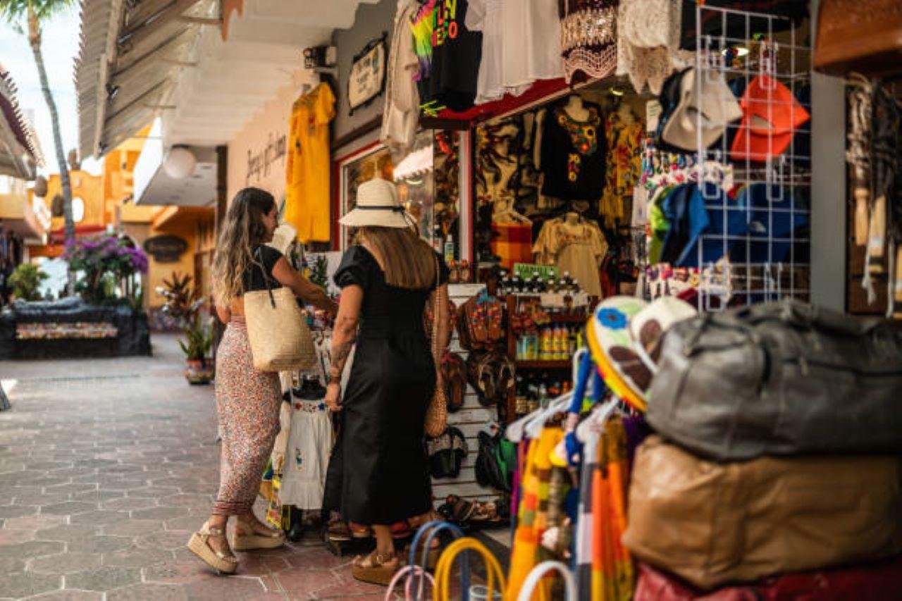 Delhi Personal Shopping Tour with Local Female Expert