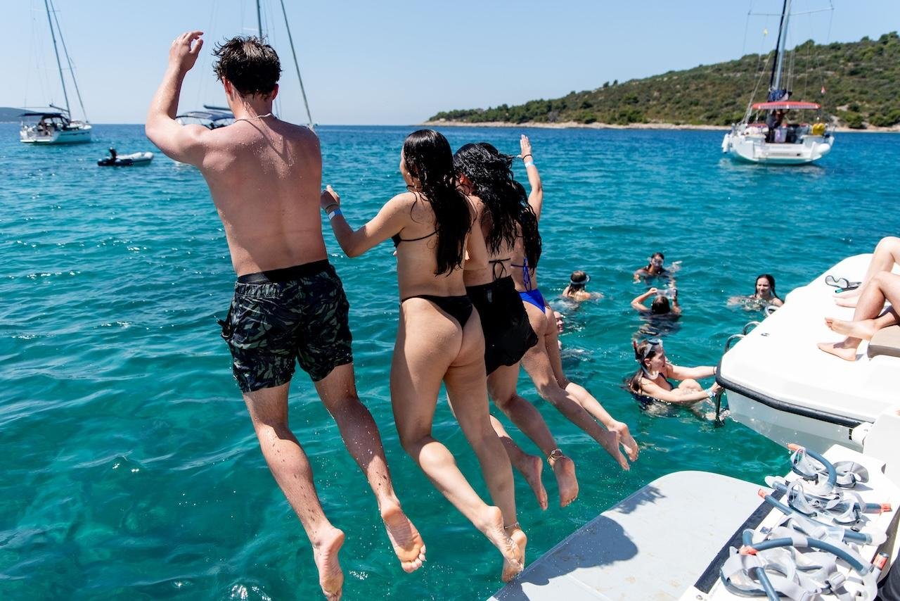 Split: Blue Lagoon & 3 Islands Speedboat Expedition