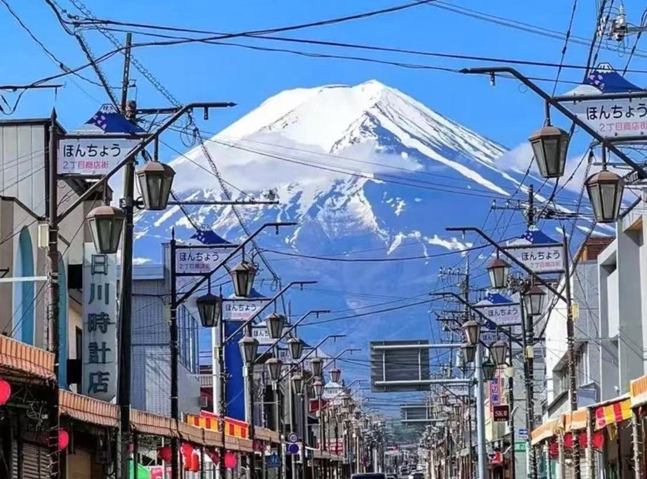 Mt. Fuji Scenic Highlights & Lake Kawaguchi Day Trip from Tokyo