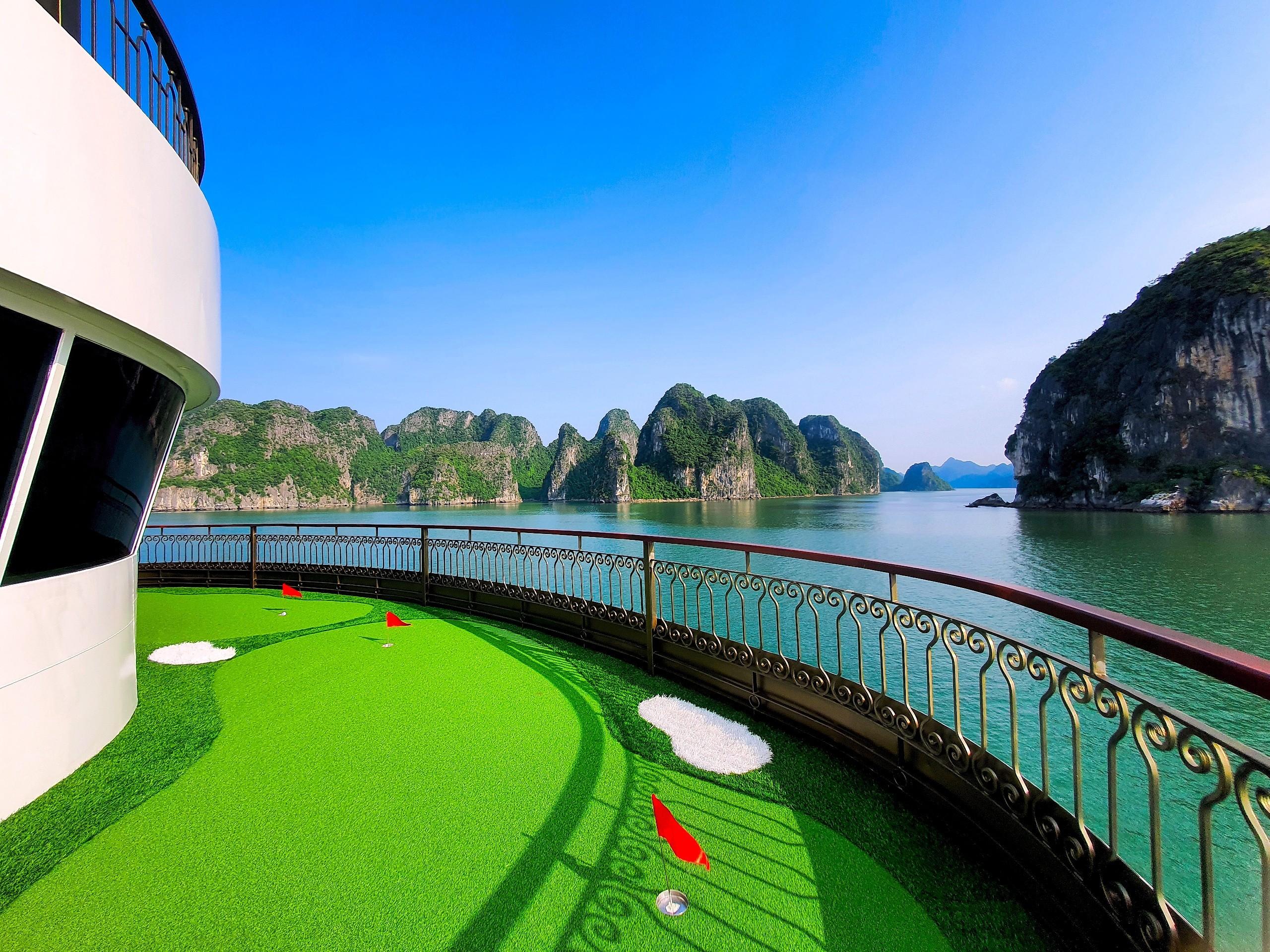 Ha Long Bay 3-Day Luxury Cruise aboard Indochine Premium