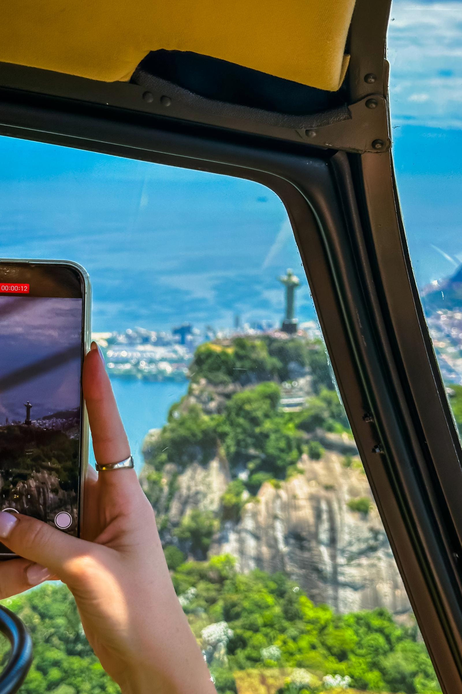 Rio de Janeiro Helicopter Tour: Christ the Redeemer Flight