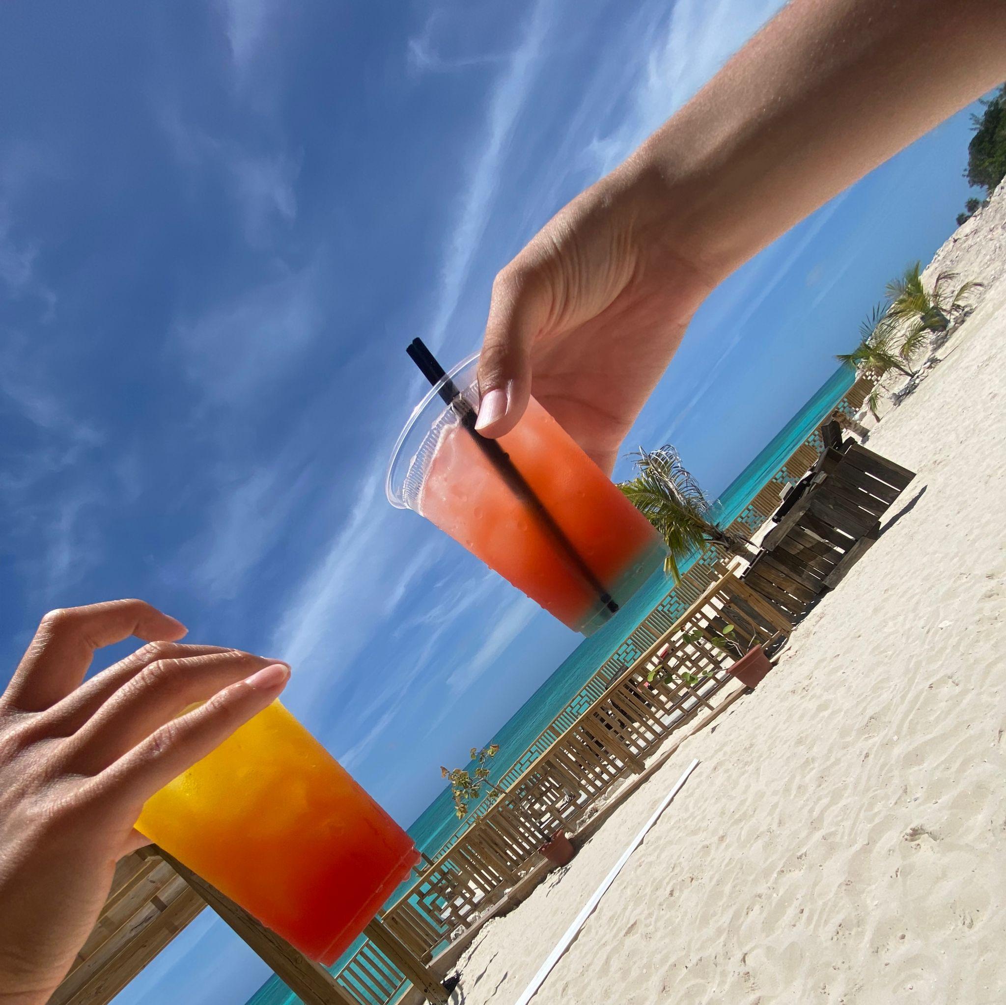 Nassau 3-Island Speedboat Adventure: Pigs, Turtles & Snorkeling