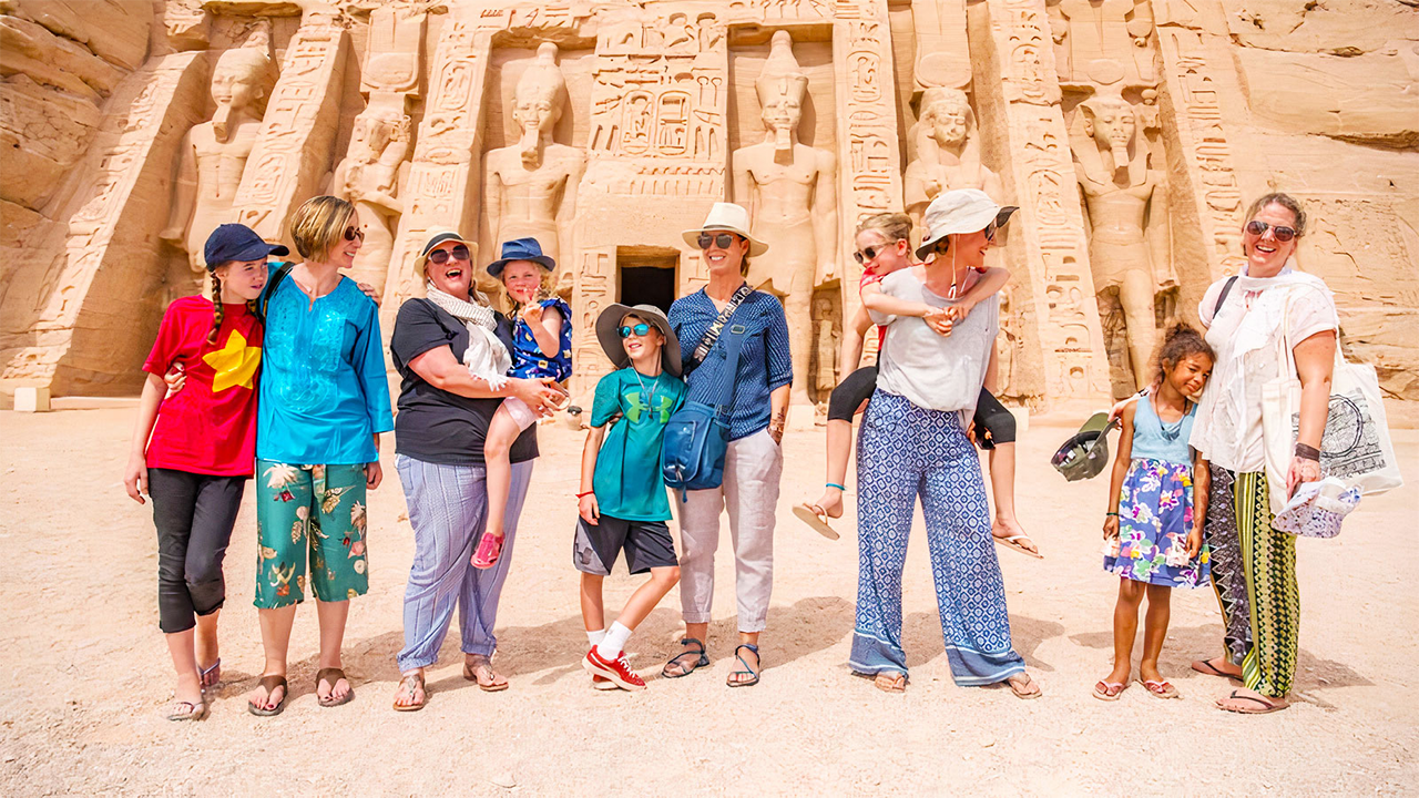 Aswan: Abu Simbel & Nefertari Temple Express Air Tour