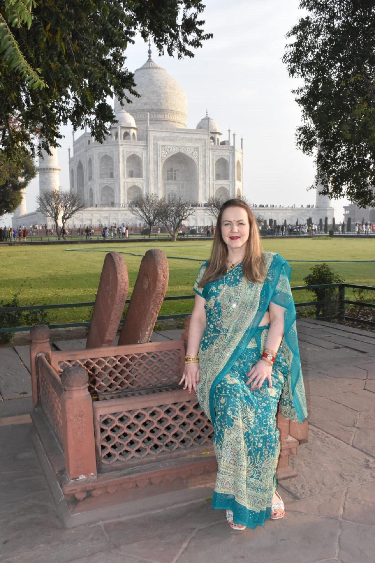 Taj Mahal Professional Photoshoot & Guided Tour