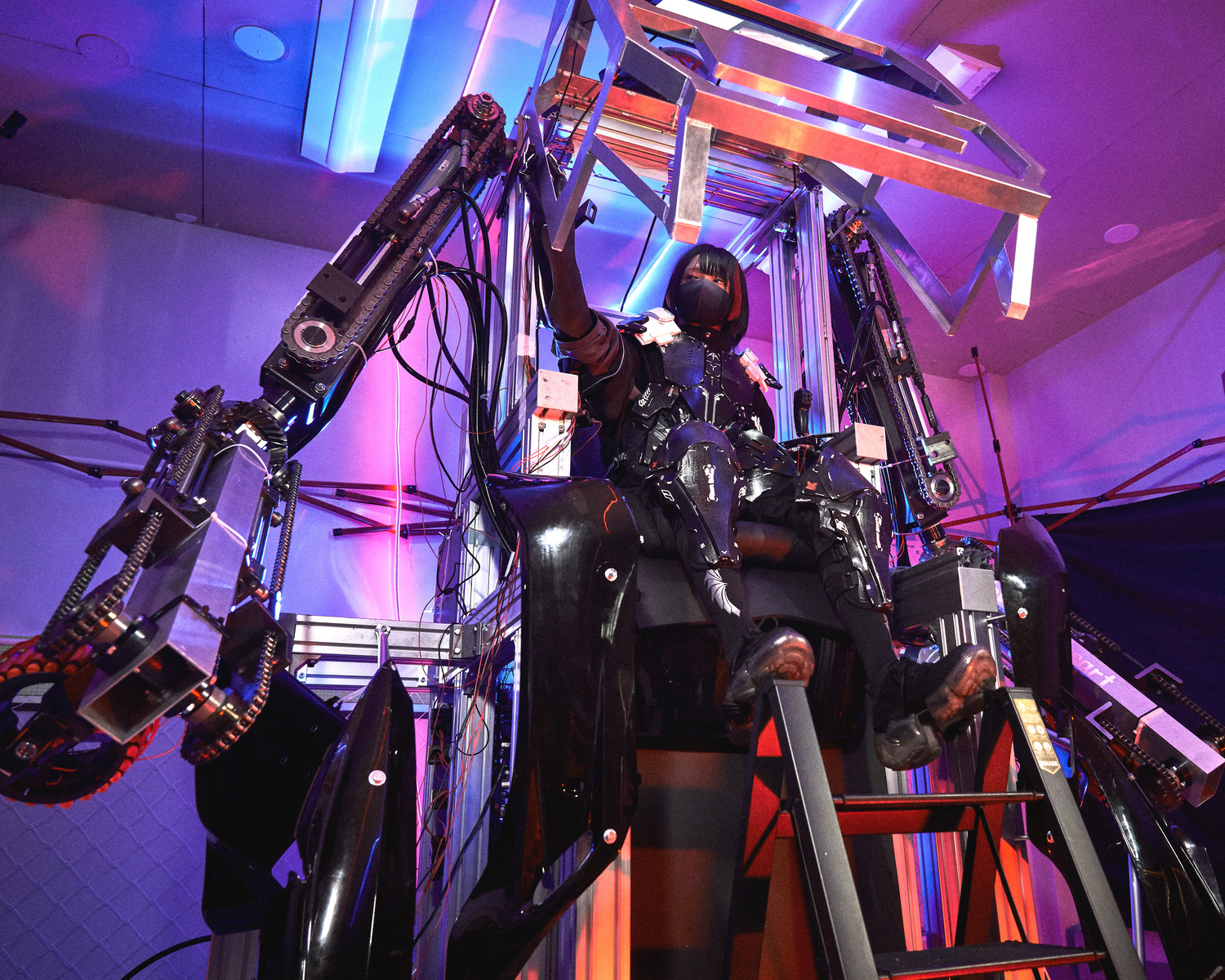 Tokyo Robot Piloting Attraction