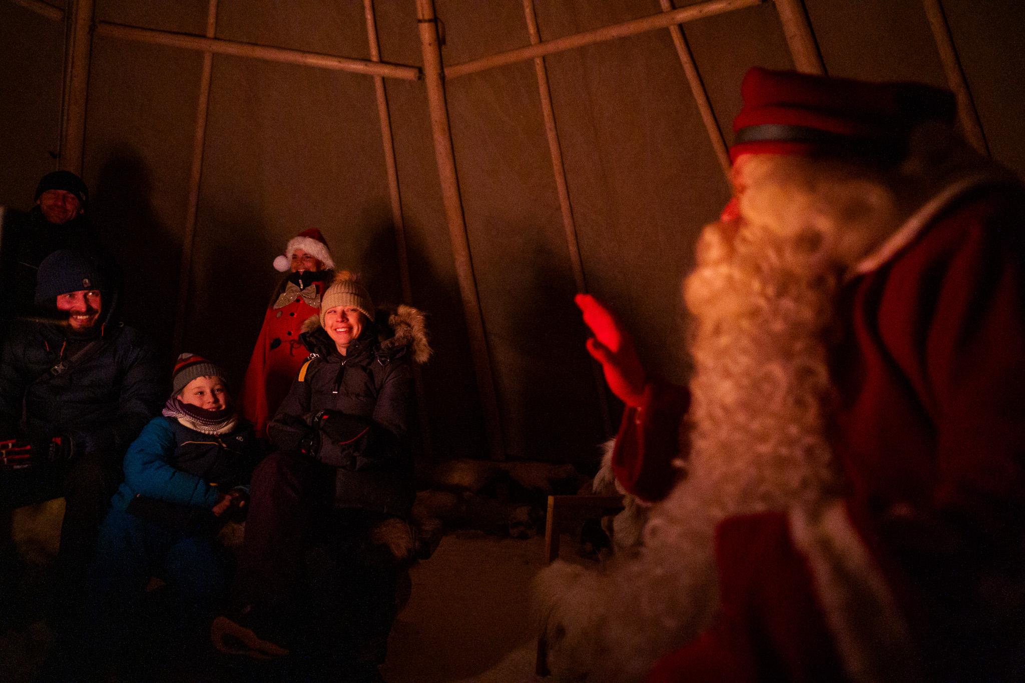 Rovaniemi: Santa Claus & Northern Lights Forest Experience