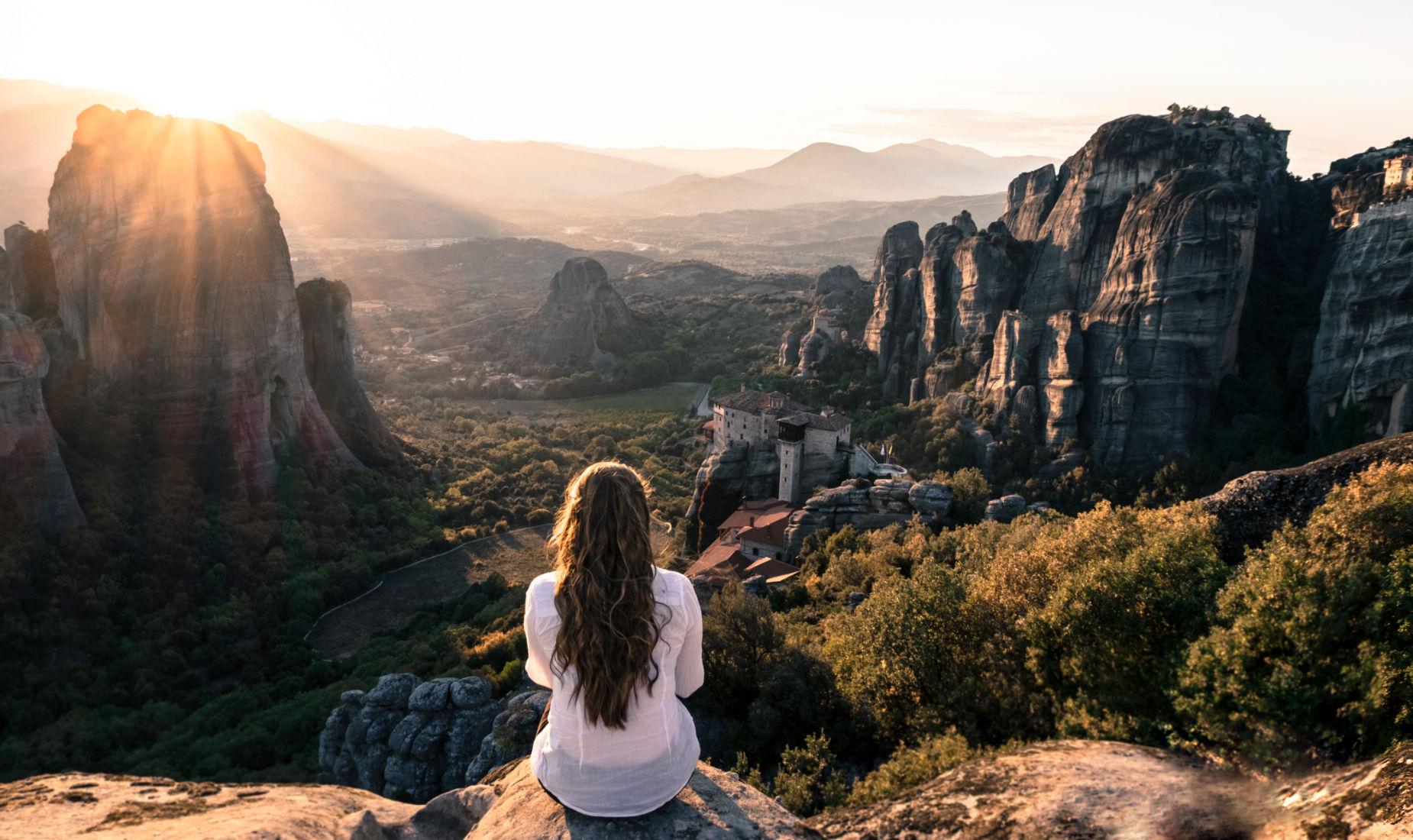 Meteora Sunset Tour: Monasteries, Caves & Golden Hour Views