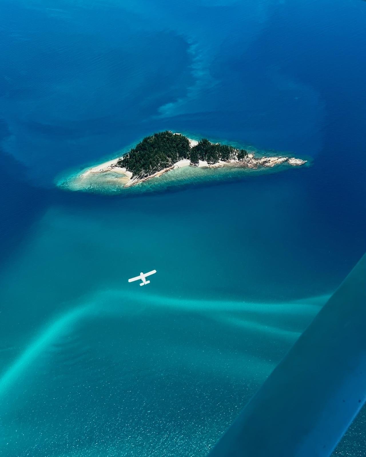 Whitsundays & Great Barrier Reef Scenic Flight from Airlie Beach
