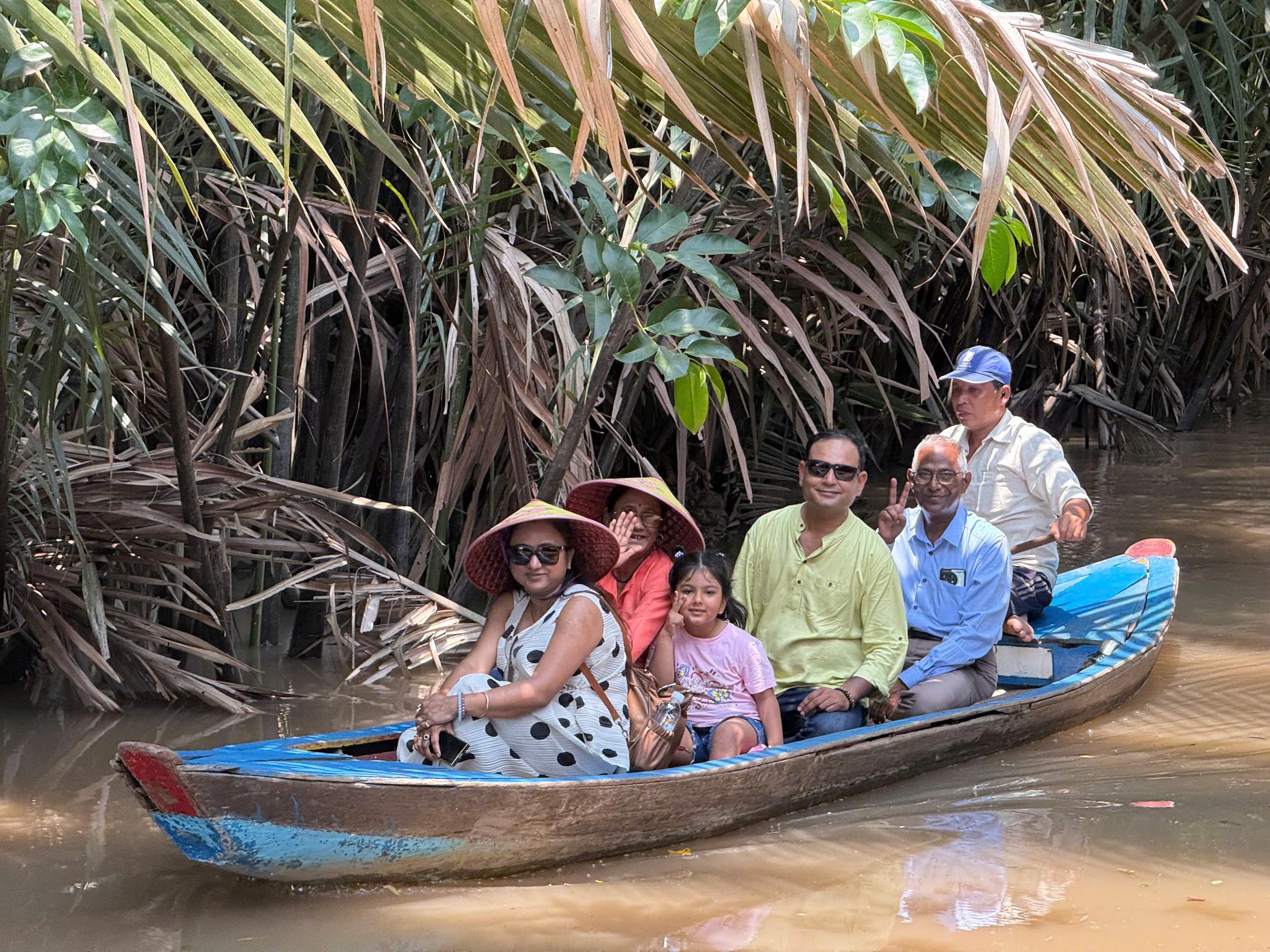 2-Day Mekong Delta Adventure & Cai Rang Market