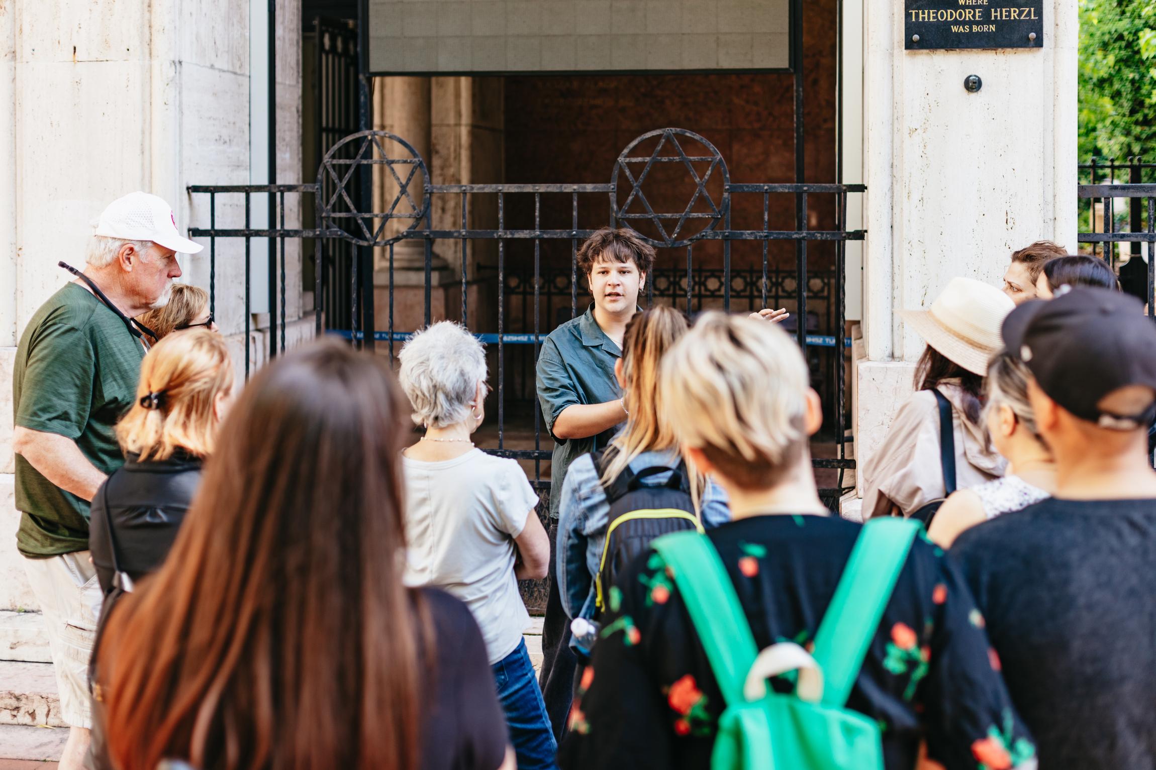 synagogue tour in Budapest — photo 5