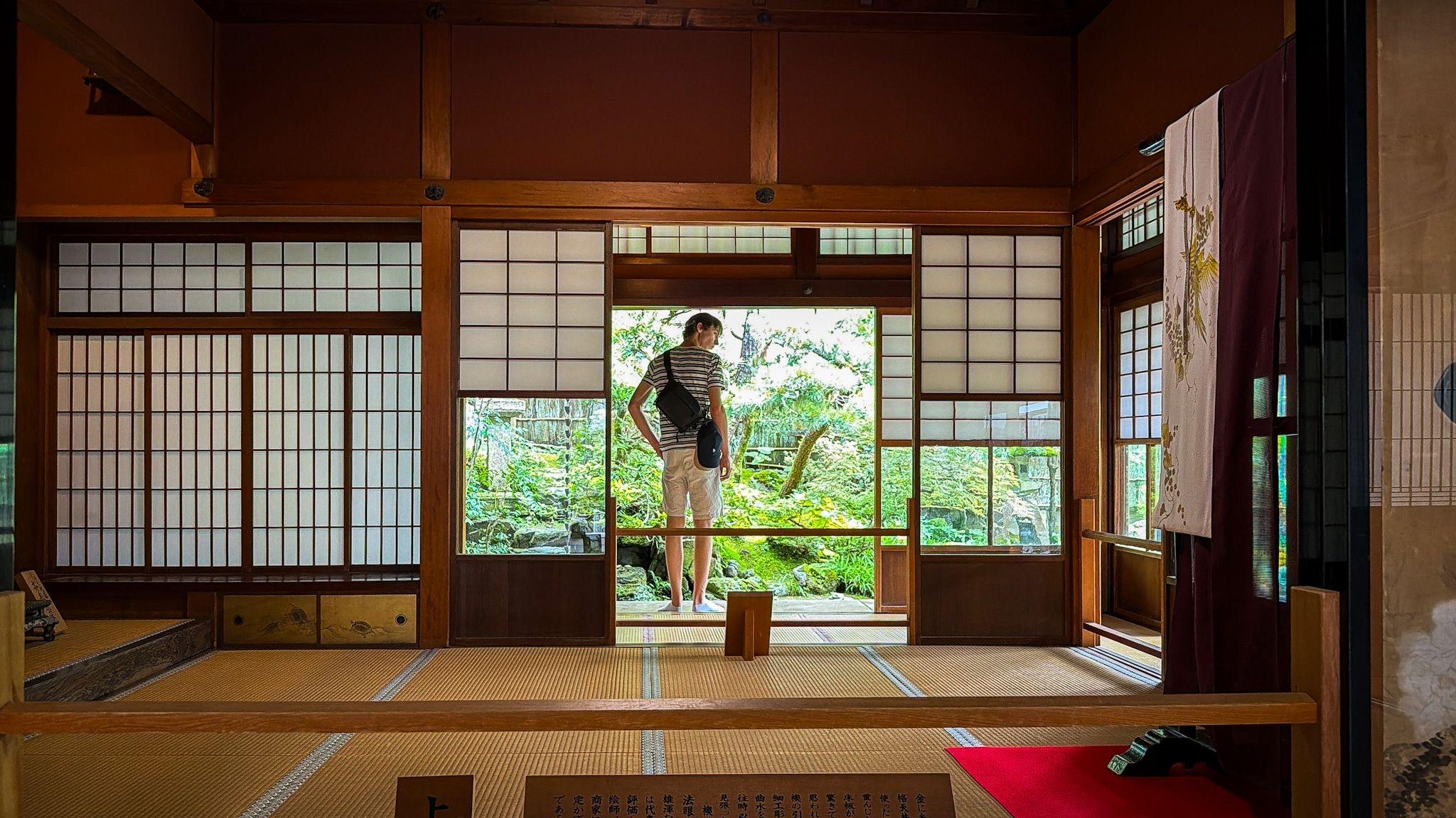 Kanazawa: Castle & Samurai History Walking Tour