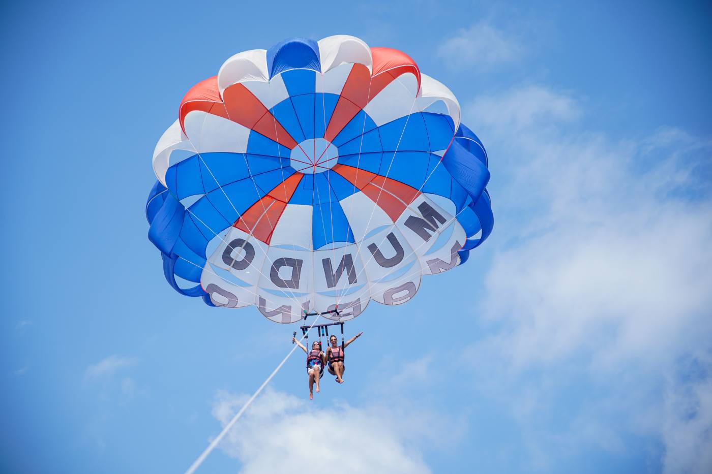 Dénia Parasailing Adventure with Boat Cruise