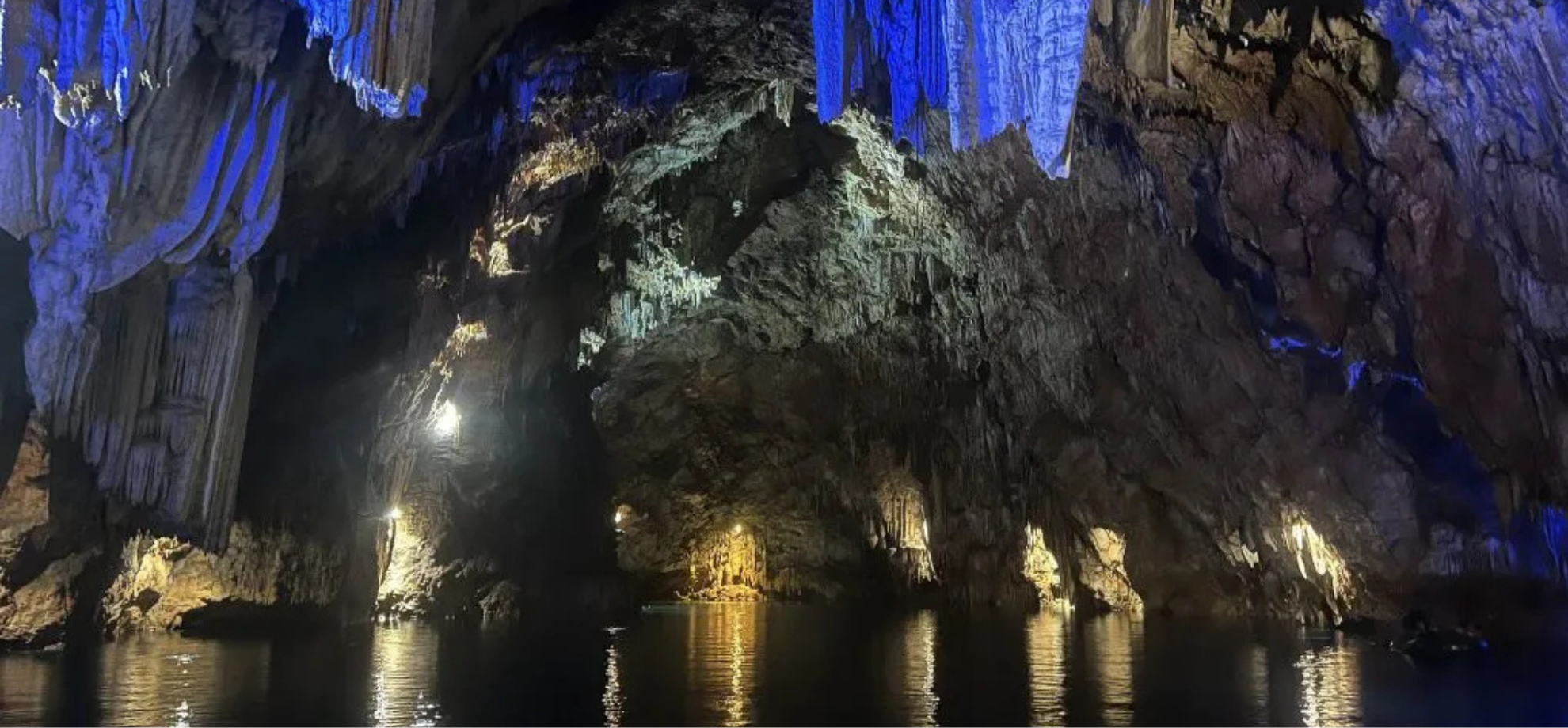Coron Pukaway Cave & Beach Shared Tour with Lunch