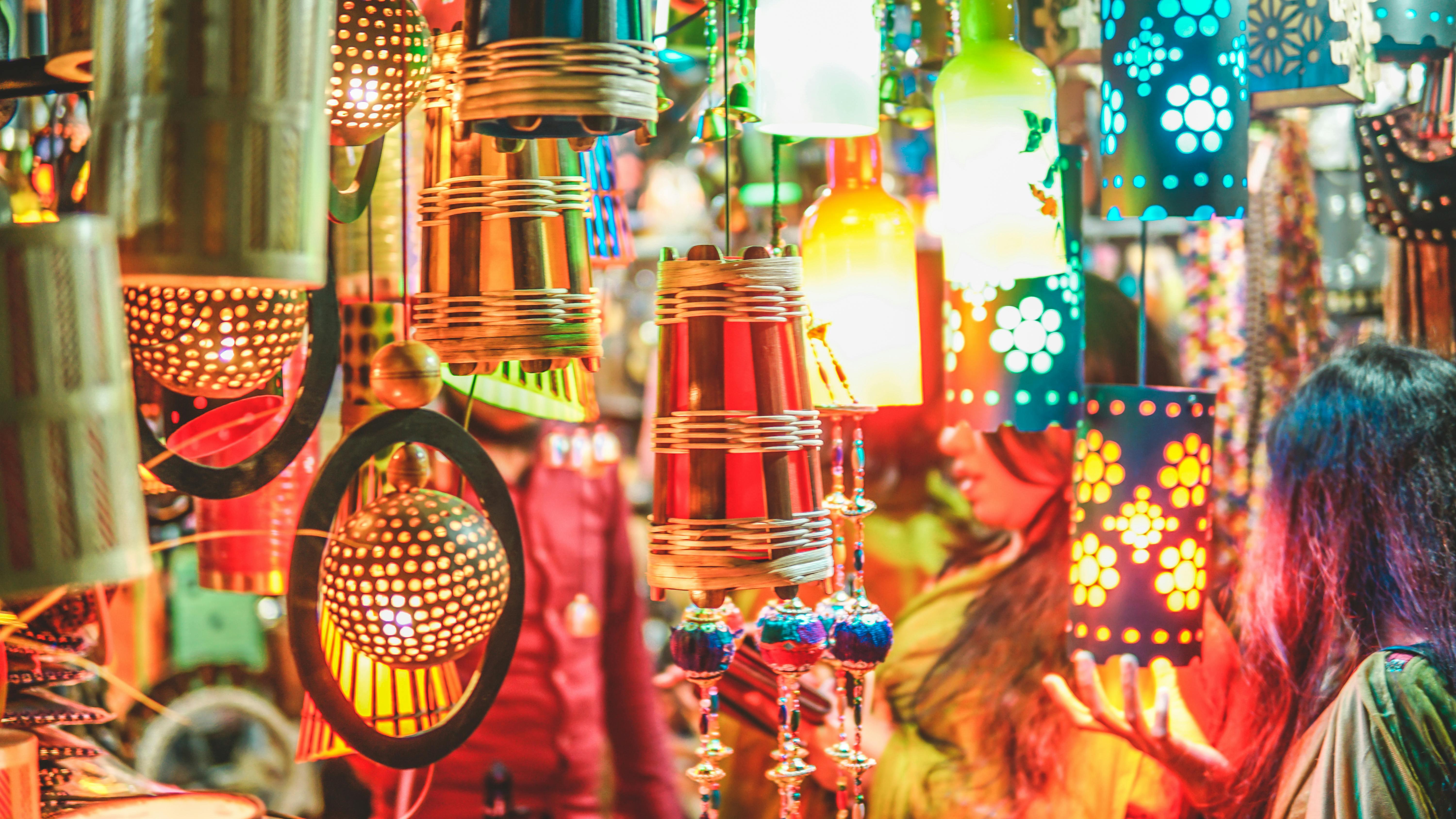 Delhi Personal Shopping Tour with Local Female Expert