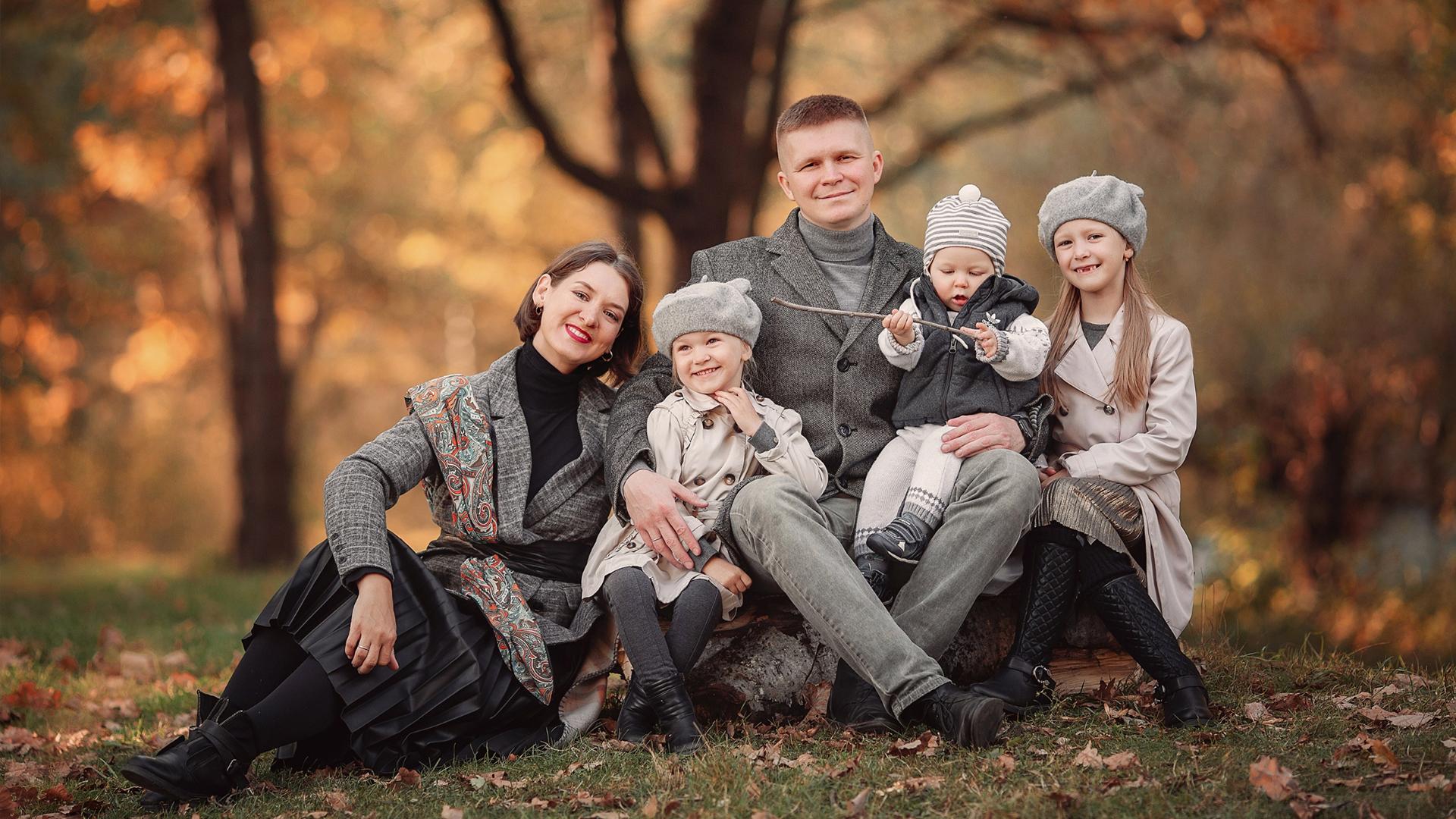 family photoshoot in London — image 9