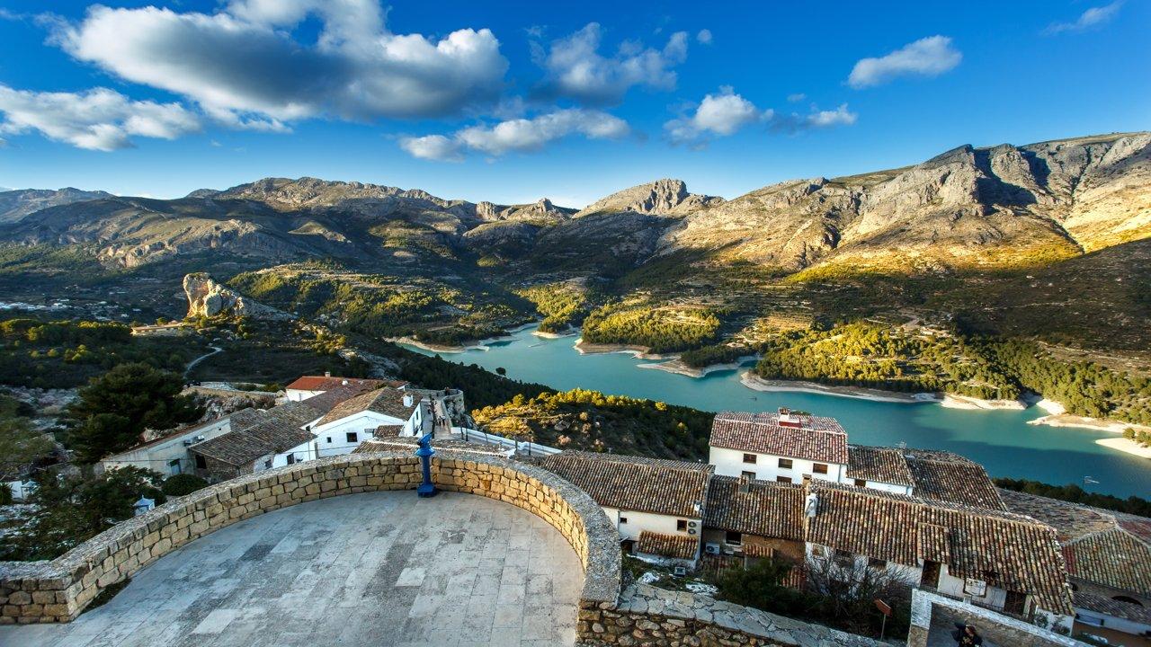 Valencia: Guadalest, Altea & Algar Waterfalls Day Trip