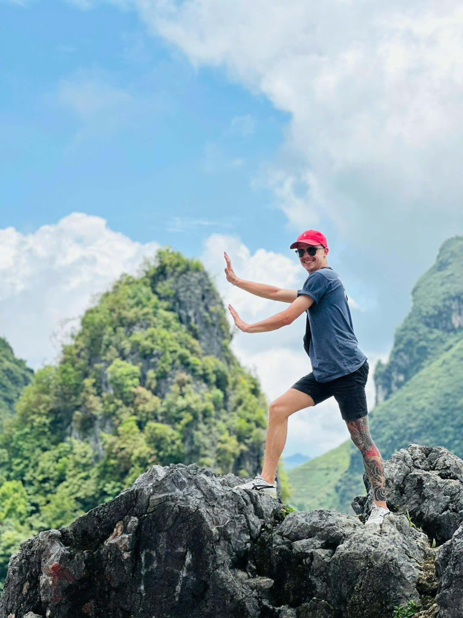 Ninh Binh Full-Day Tour: Hoa Lu, Bai Dinh, Trang An & Mua Cave
