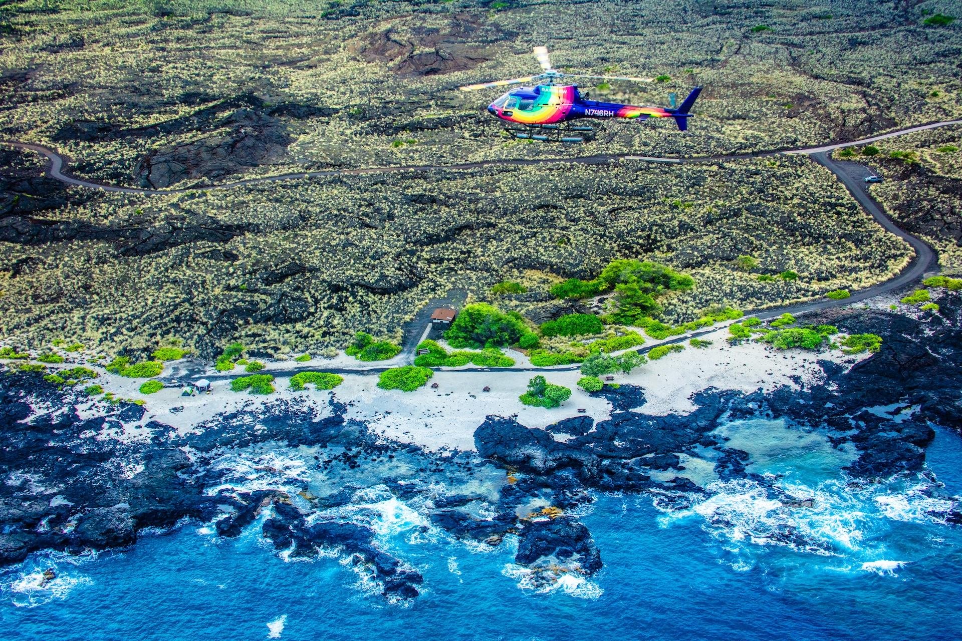 Kailua-Kona: Hualalai Volcano Doors On/Off Helicopter Tour — Kilauea and Hawaii Volcanoes National Park scenery (14)