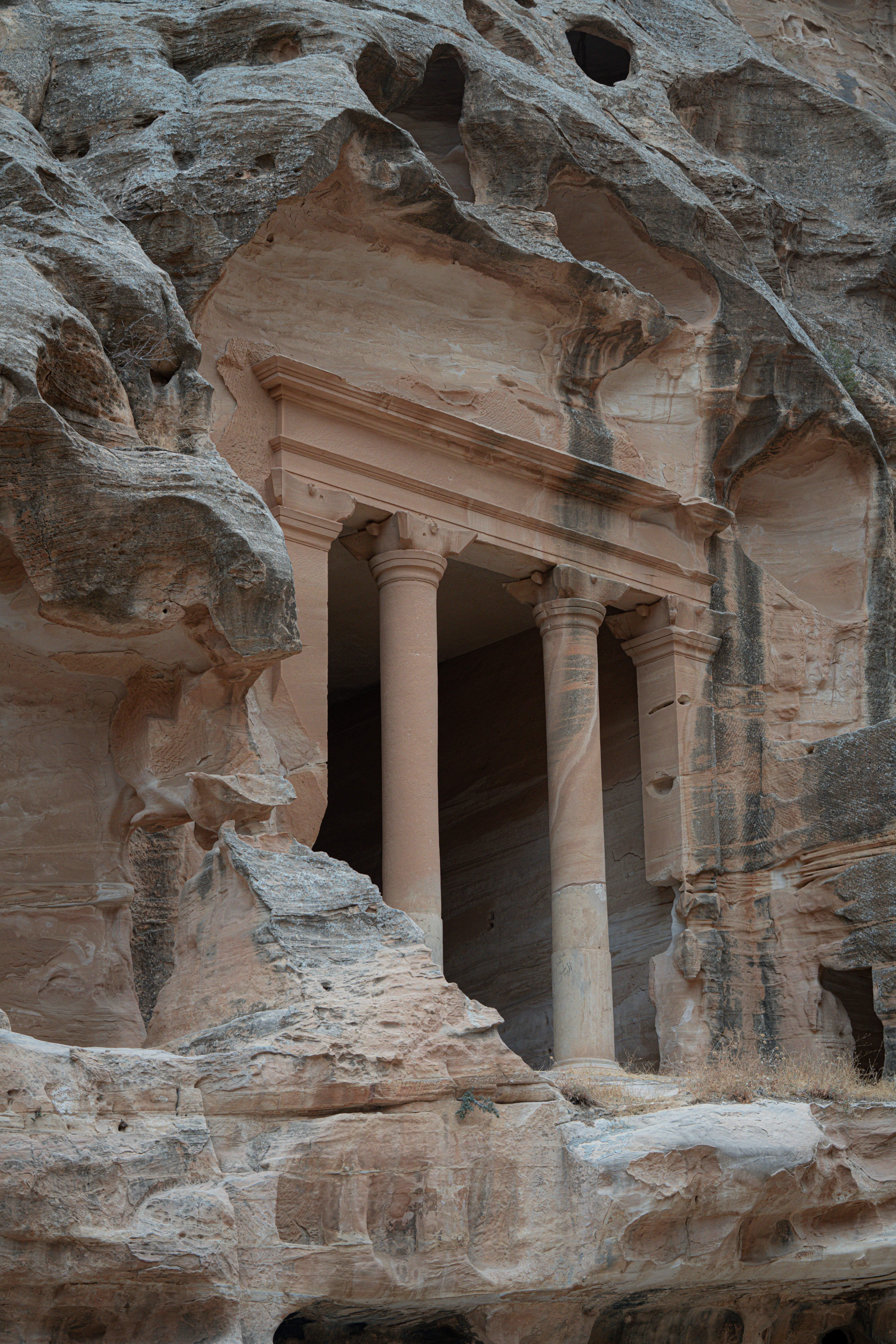 Petra Backdoor Hike from Amman with Lunch