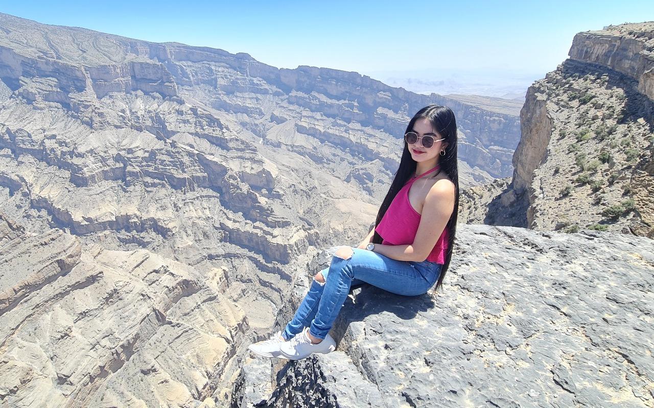 Jebel Shams Balcony Walk Full-Day Trek