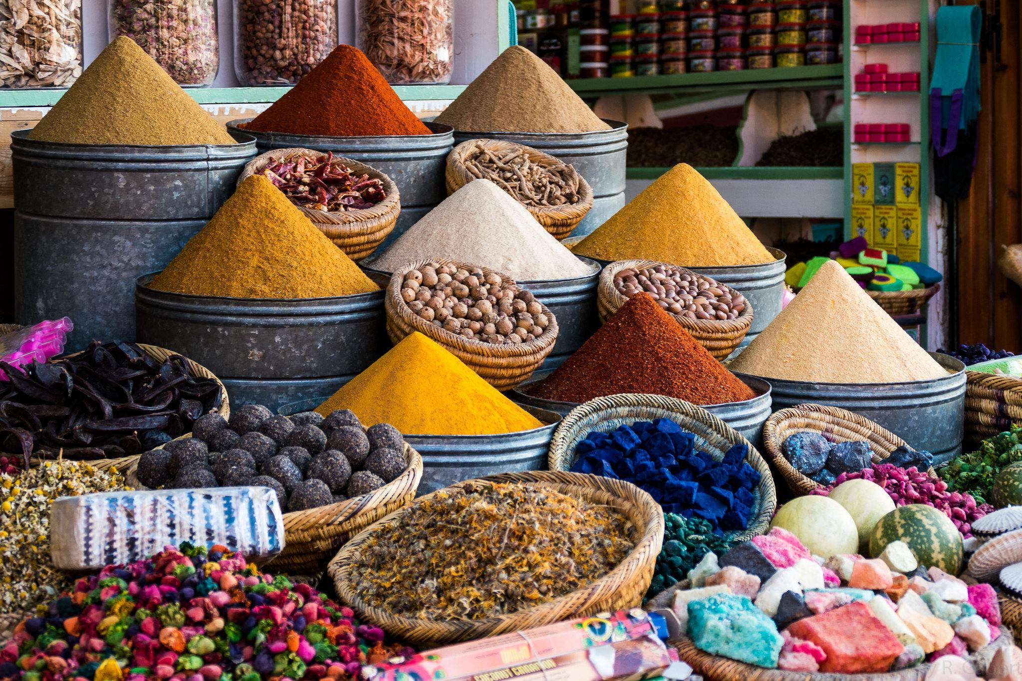 Fes Imperial City: Medina, Tanneries, and Craftsmanship Tour