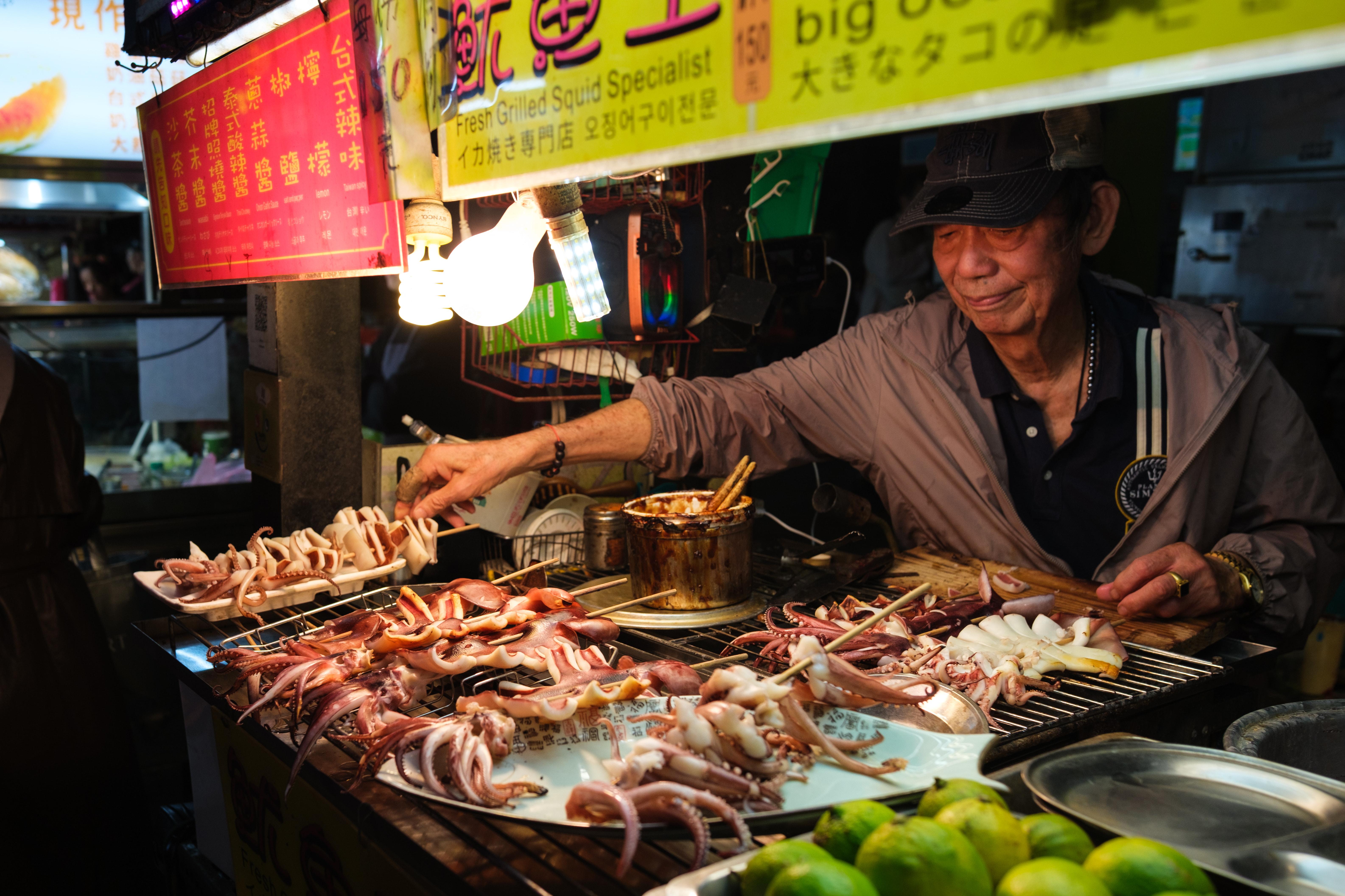 Taipei First Day Food Tour: Dadaocheng & Local Tastings